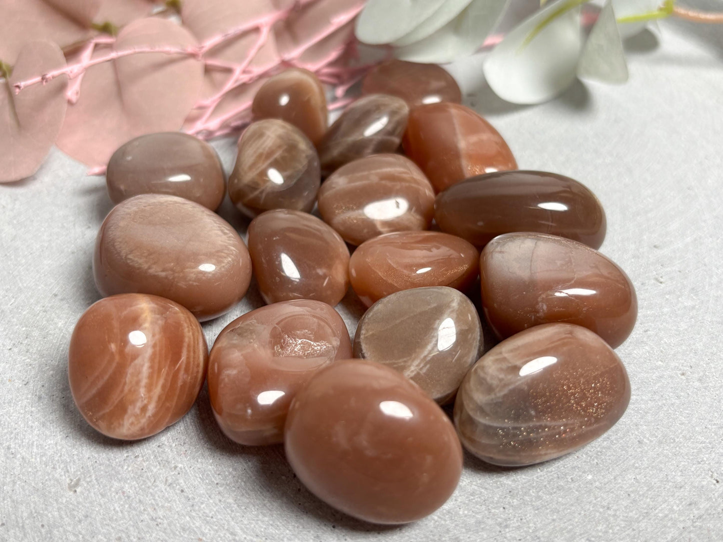 Pfirsich Mondstein Trommelsteine 22,5cm mit Schimmer & Glanz, Naturstein, Chakrastein, spiritueller Edelstein, Unikat