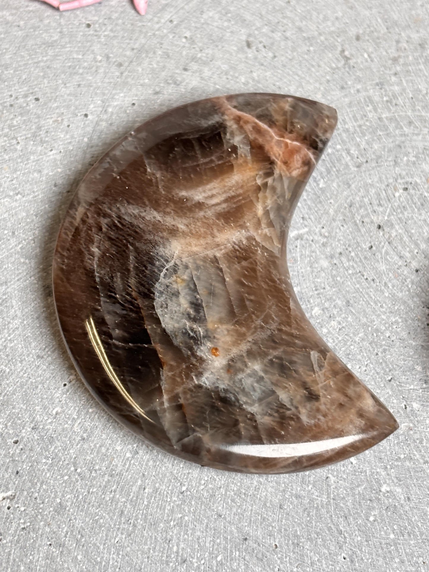 Kleiner schwarzer Mondstein Mond Edelstein Deko ca. 5 cm, spiritueller Kristall, Esoterik Geschenkidee