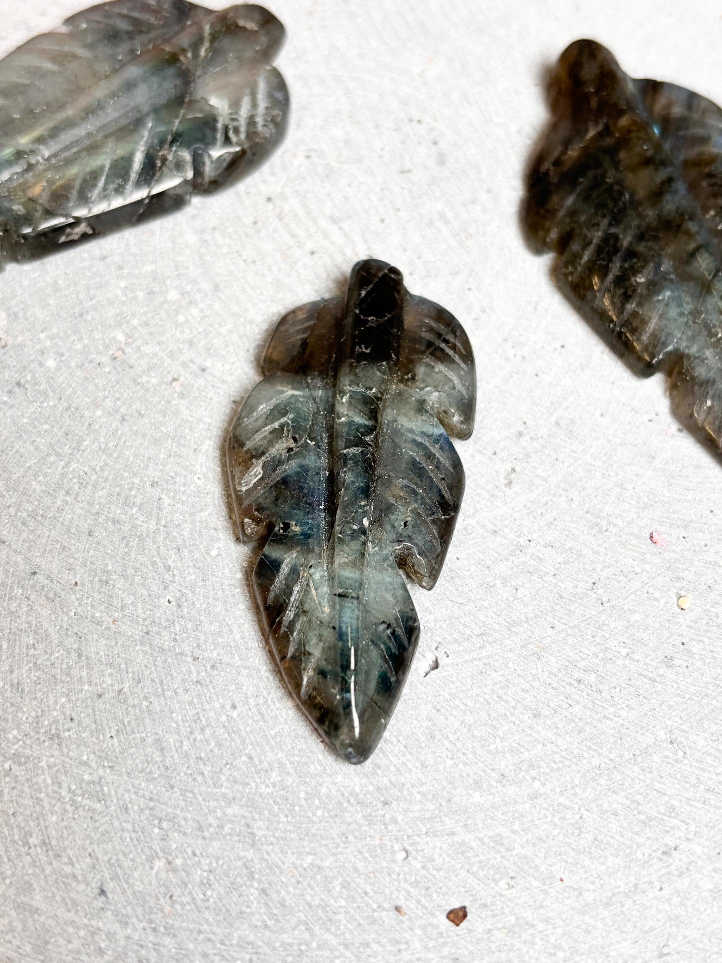 Labradorit Blatt ca. 5,6cm Deko Kristall mit Flash Edelsteinblatt zur spirituellen Dekoration