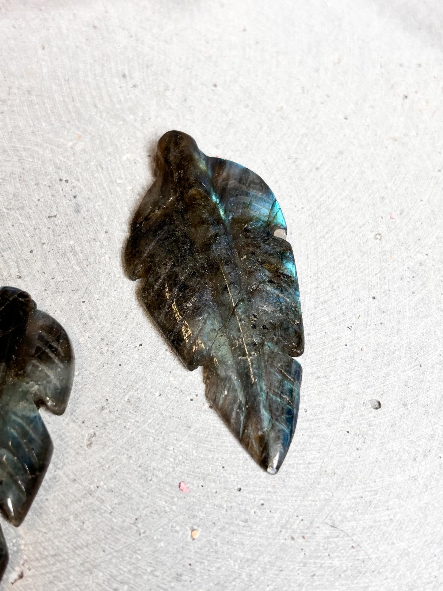 Labradorit Blatt ca. 5,6cm Deko Kristall mit Flash Edelsteinblatt zur spirituellen Dekoration