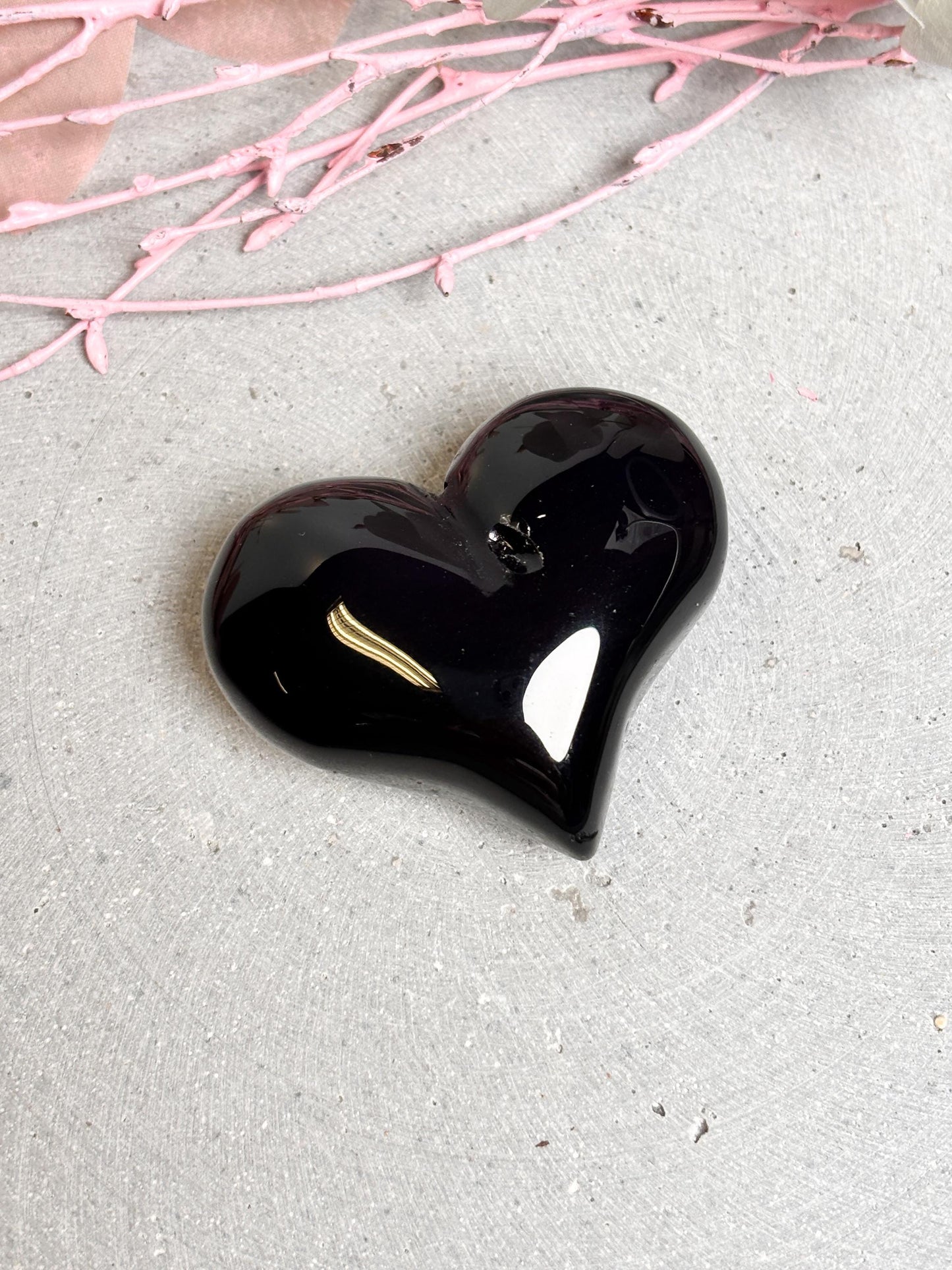 Black Obsidian Herz 4,4cm B-Ware mit kleinen Macken Schutzstein schwarzer Obsidian Kristall