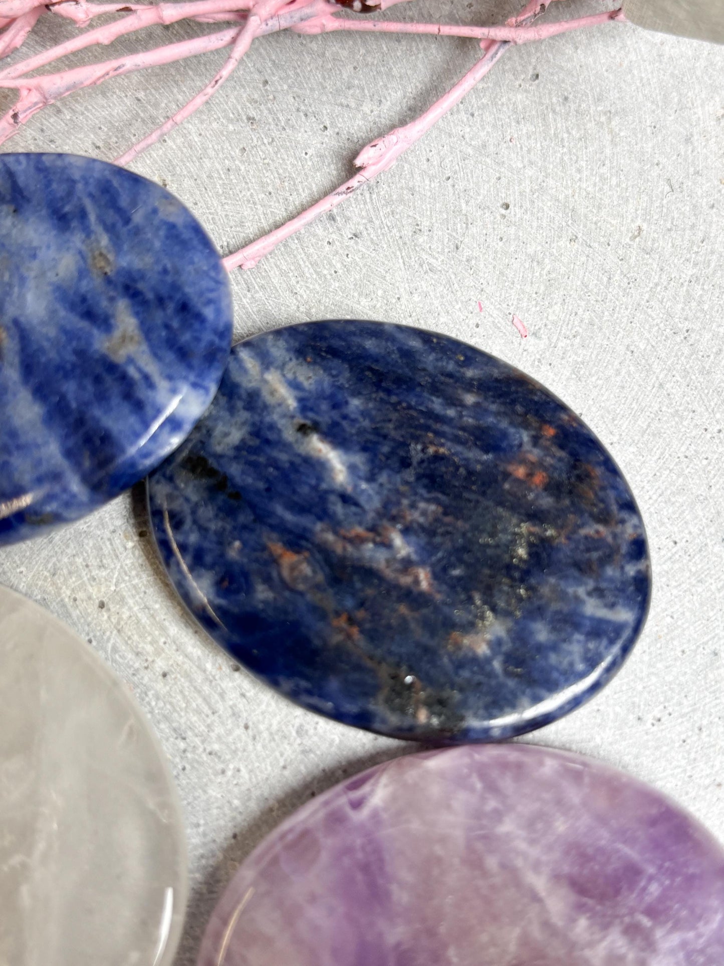 Worry Stones ca. 4,4cm Obsidian, Rosenquarz, Bergkristall, Amethyst, Sodalith | Handschmeichler Edelsteine zur Entspannung & Meditation