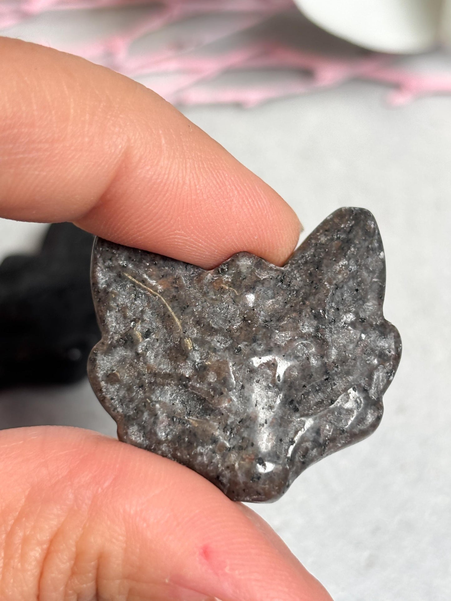 Fuchskopf Edelstein Carving Obsidian oder Yooperlite Kristallfigur 3,2 cm, mystische Deko, spirituelles Fuchstotem, Tierfigur Stein