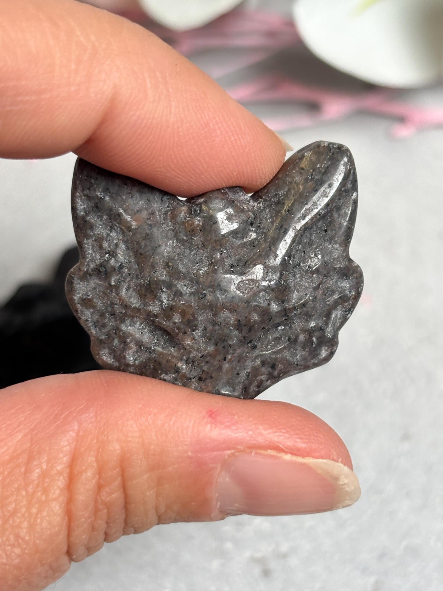 Fuchskopf Edelstein Carving Obsidian oder Yooperlite Kristallfigur 3,2 cm, mystische Deko, spirituelles Fuchstotem, Tierfigur Stein