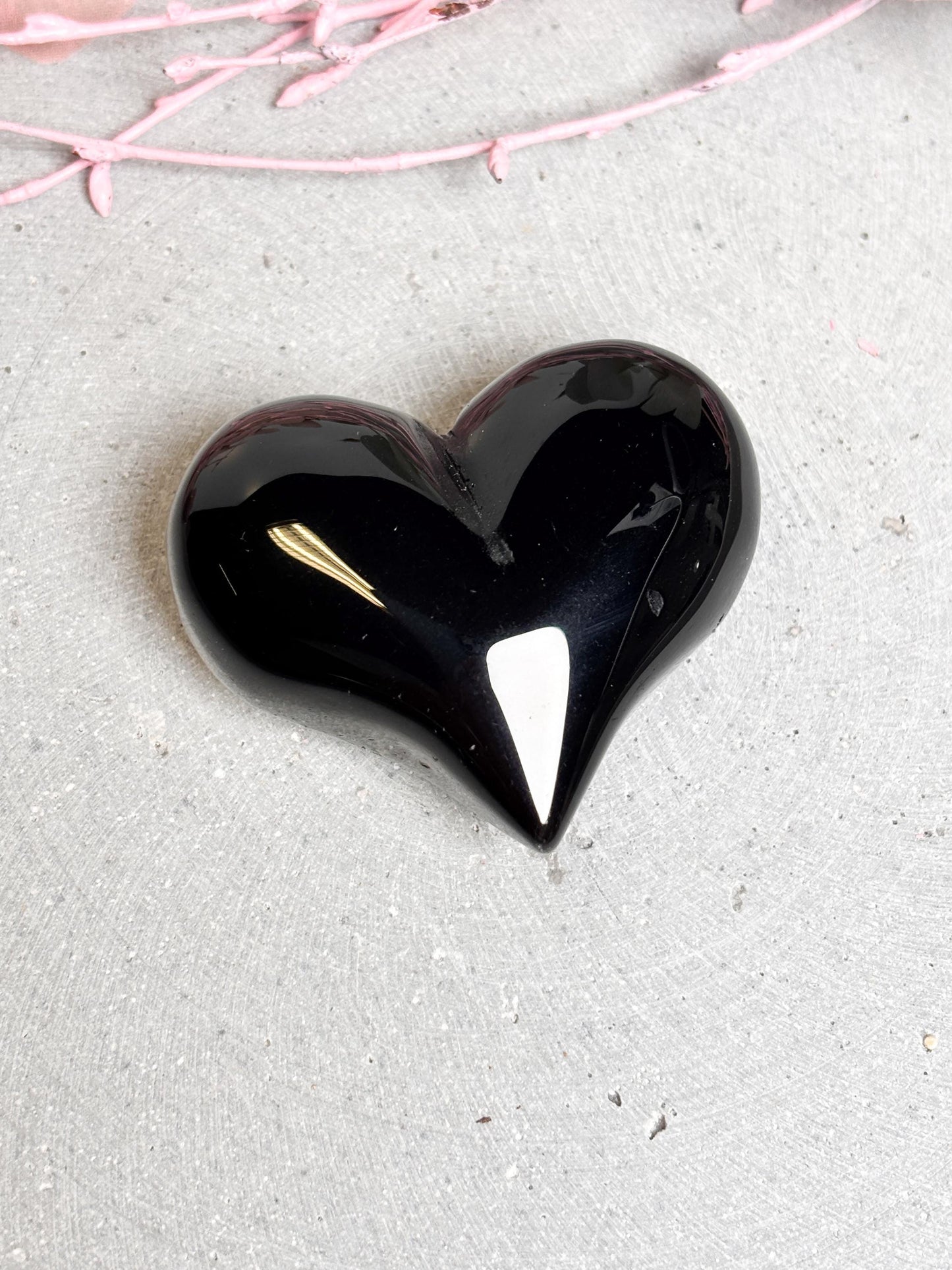 Black Obsidian Herz 4,4cm B-Ware mit kleinen Macken Schutzstein schwarzer Obsidian Kristall
