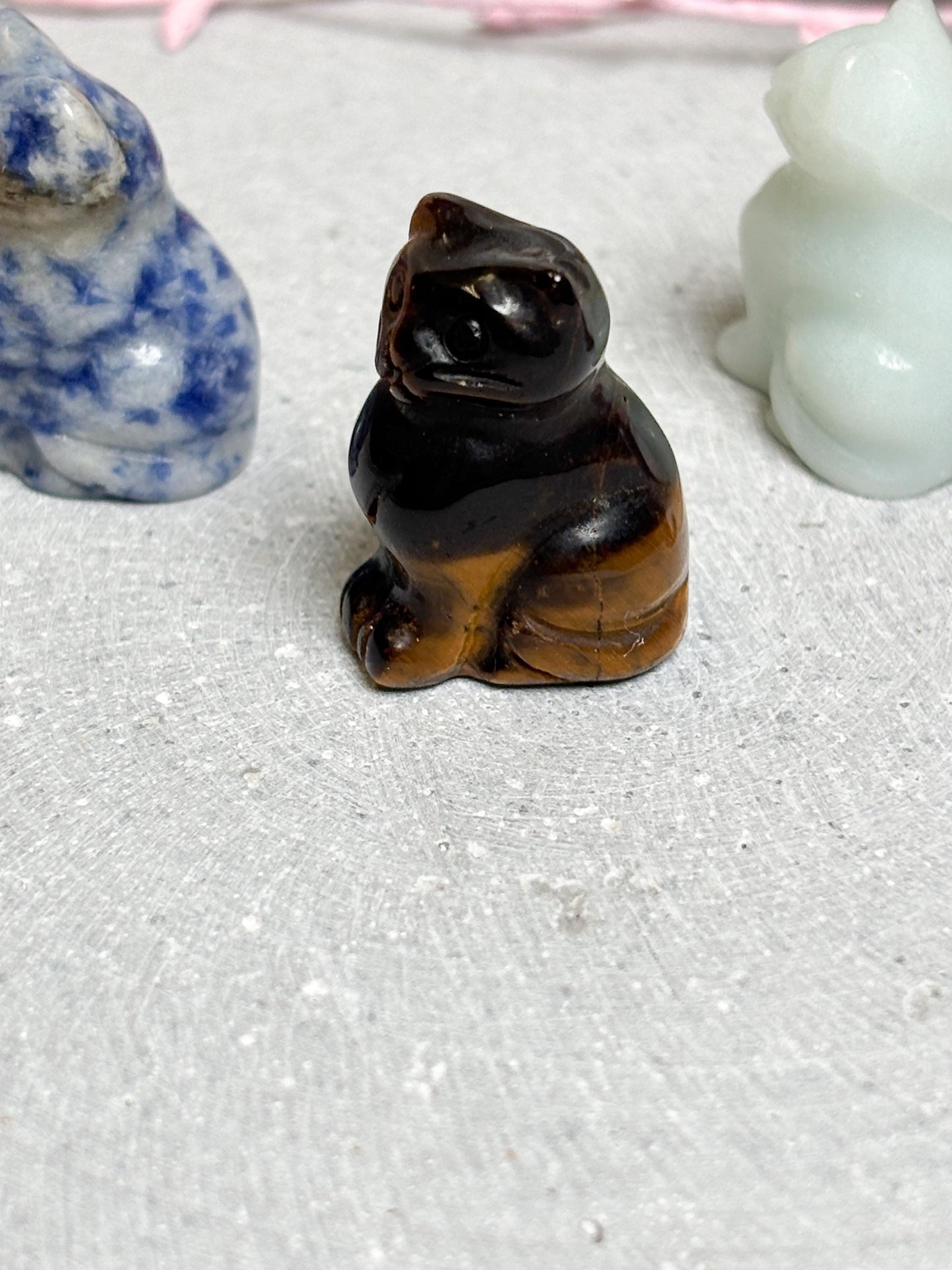 Kleine Katzen Figur aus Kristall 2,4cm Edelstein Katzen Carving in verschiedenen Steinen