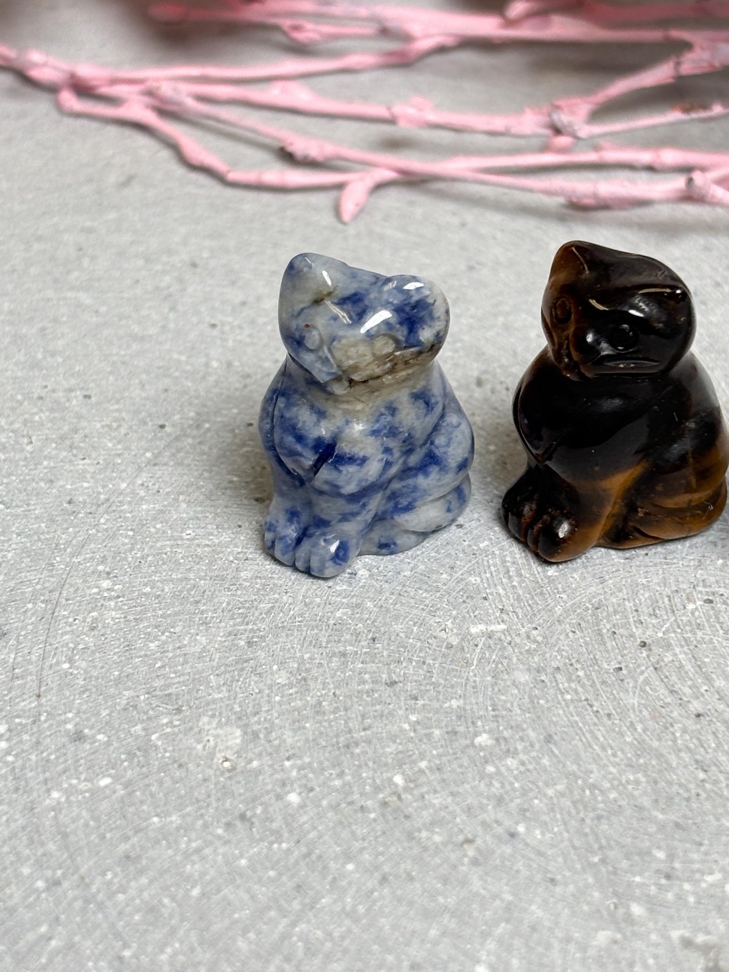 Kleine Katzen Figur aus Kristall 2,4cm Edelstein Katzen Carving in verschiedenen Steinen