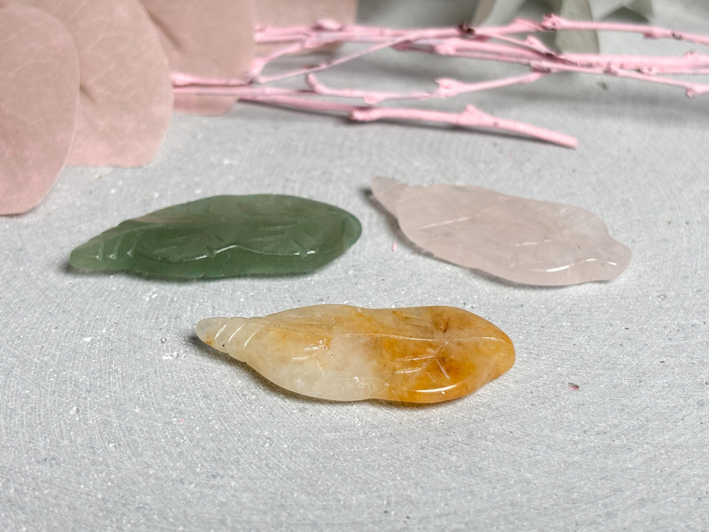 Kristallblätter klein aus Aventurin, Rosenquarz und Golden Healer Edelstein Herbstdeko Naturstein Blätter