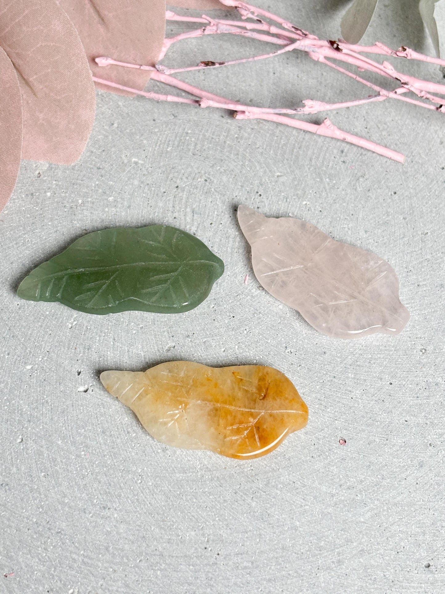 Kristallblätter klein aus Aventurin, Rosenquarz und Golden Healer Edelstein Herbstdeko Naturstein Blätter