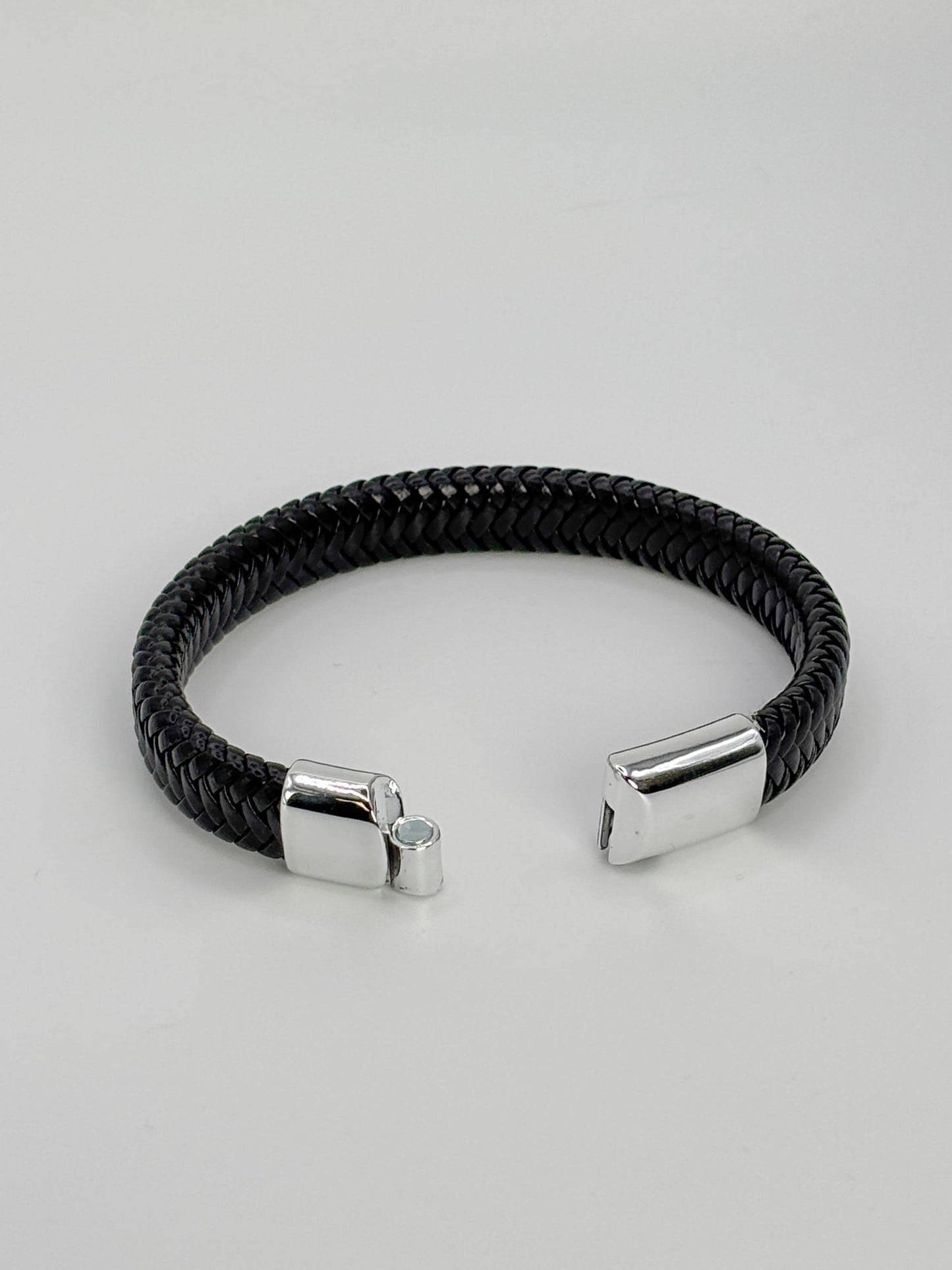 Schwarzes Lederarmband Herren mit Edelstahlverschluss 21cm Länge 1,1cm Breite