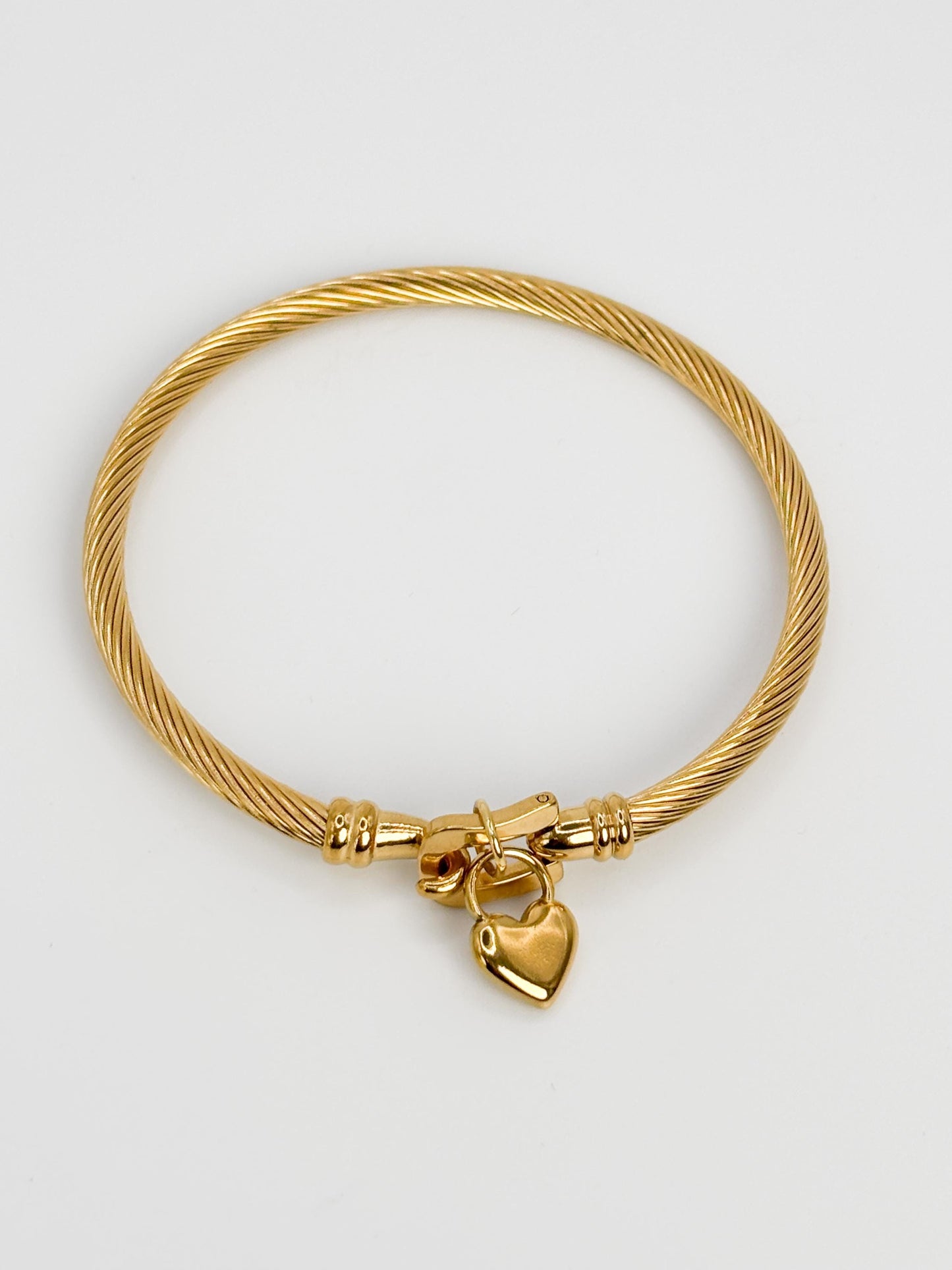 Edelstahl Armreif goldfarben mit Herz Anhänger, Damen Schmuck, rundes Design, poliert, minimalistischer Edelstahl Schmuck
