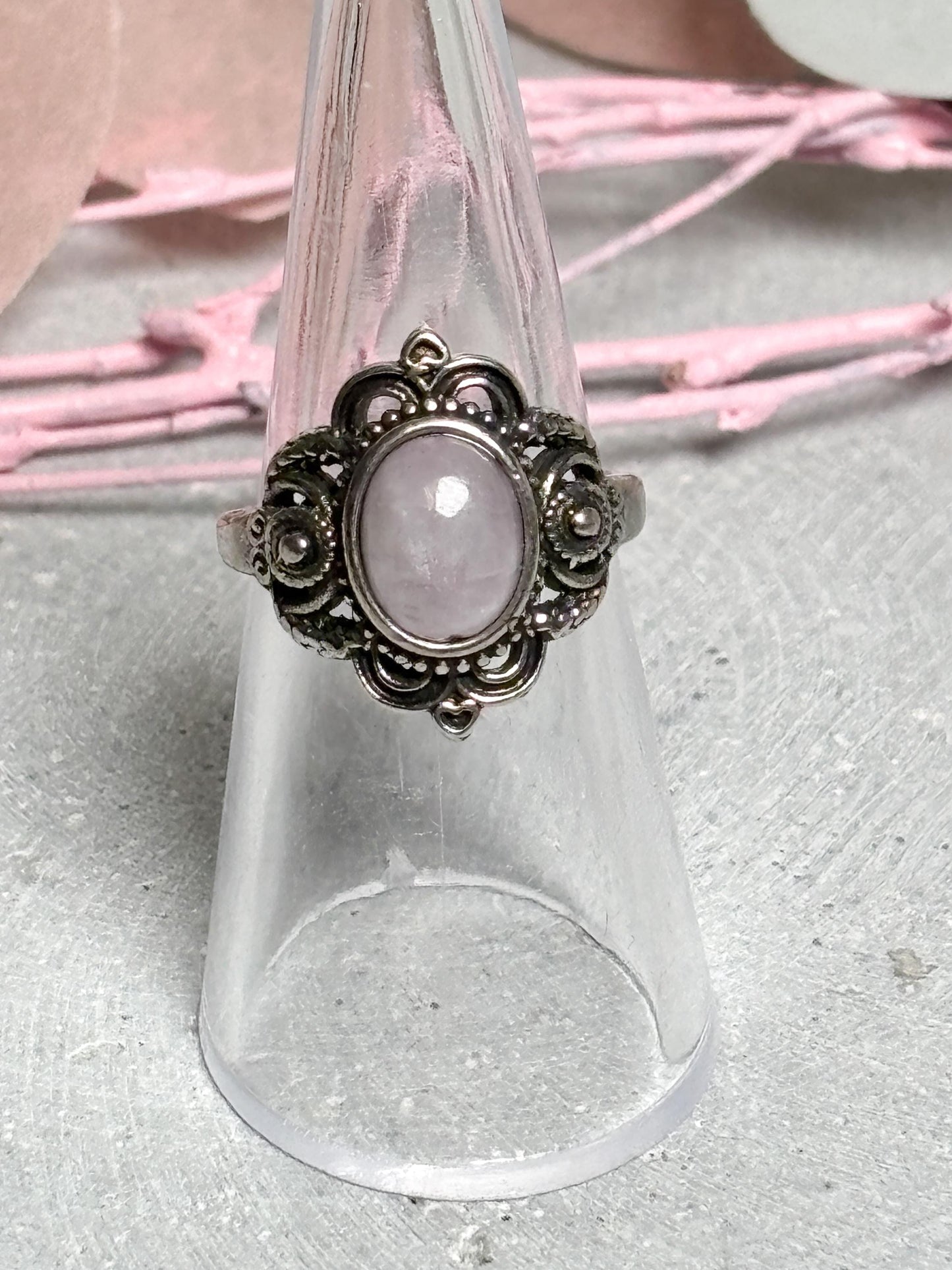 Vintage Ring Edelstahl größenverstellbar mit ovalem Kunzit Schmuck Boho Stil Damenring Kristallstein