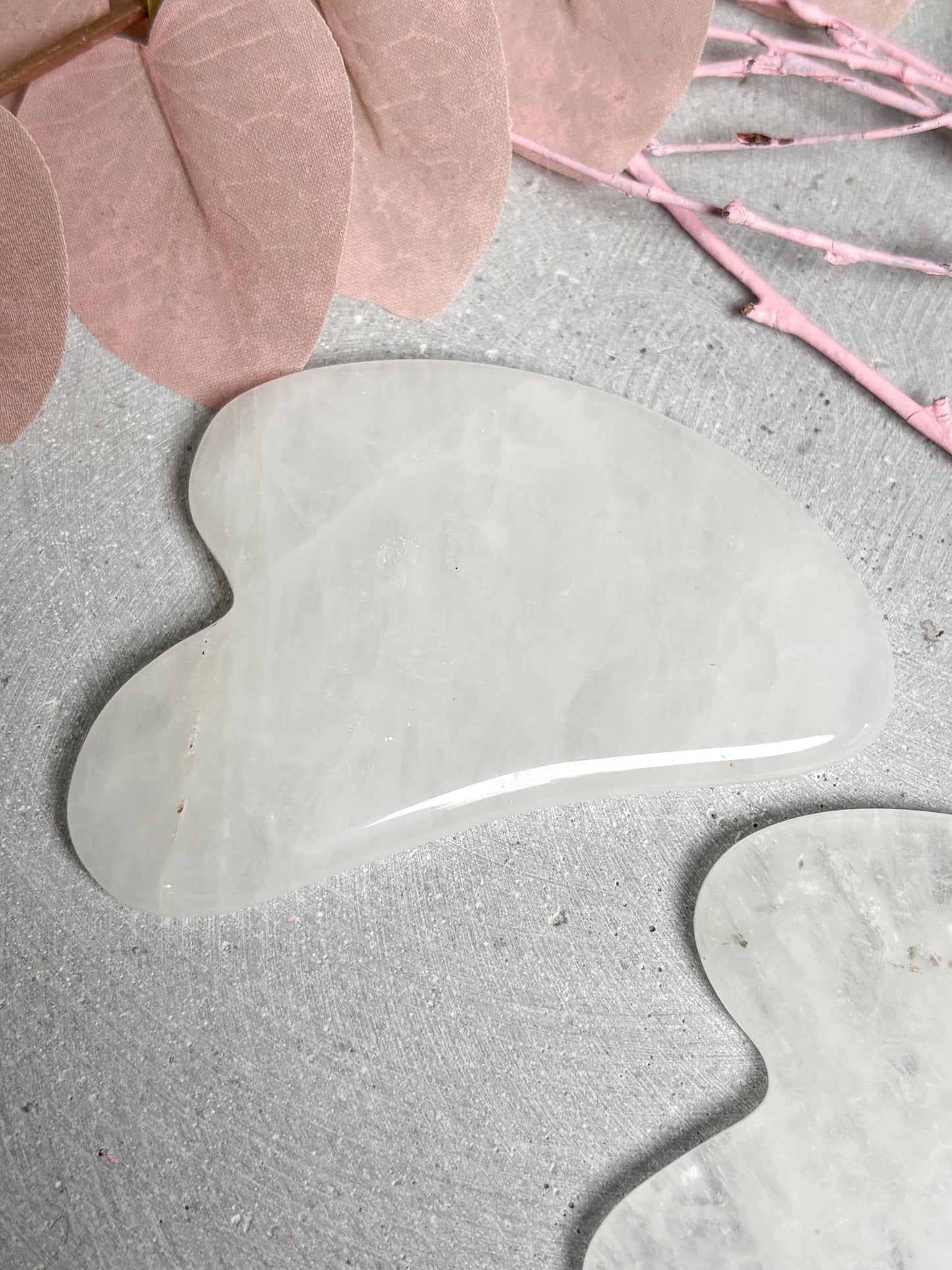 Bergkristall Gua Sha Stein 8x5,3 cm Kristall Massage Werkzeug, Edelstein Gesichtsmassage
