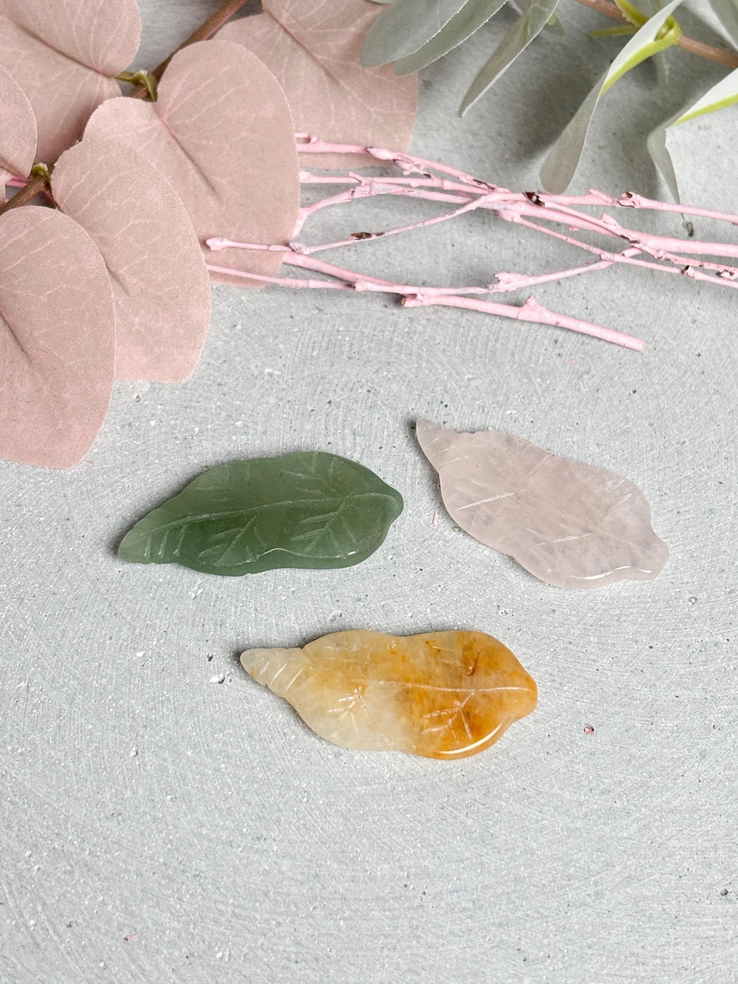 Kristallblätter klein aus Aventurin, Rosenquarz und Golden Healer Edelstein Herbstdeko Naturstein Blätter