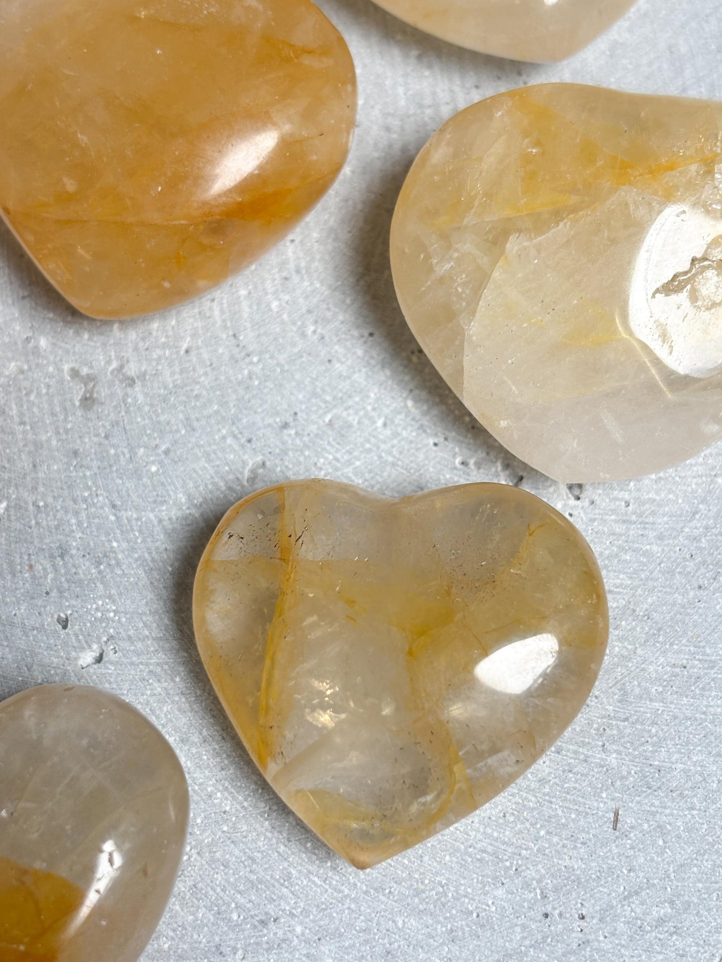 Golden Healer Deko Herz mit sanftem Schimmer Naturstein Herz ca. 33,7 cm Kristall Deko & Geschenkidee für Energie und Harmonie