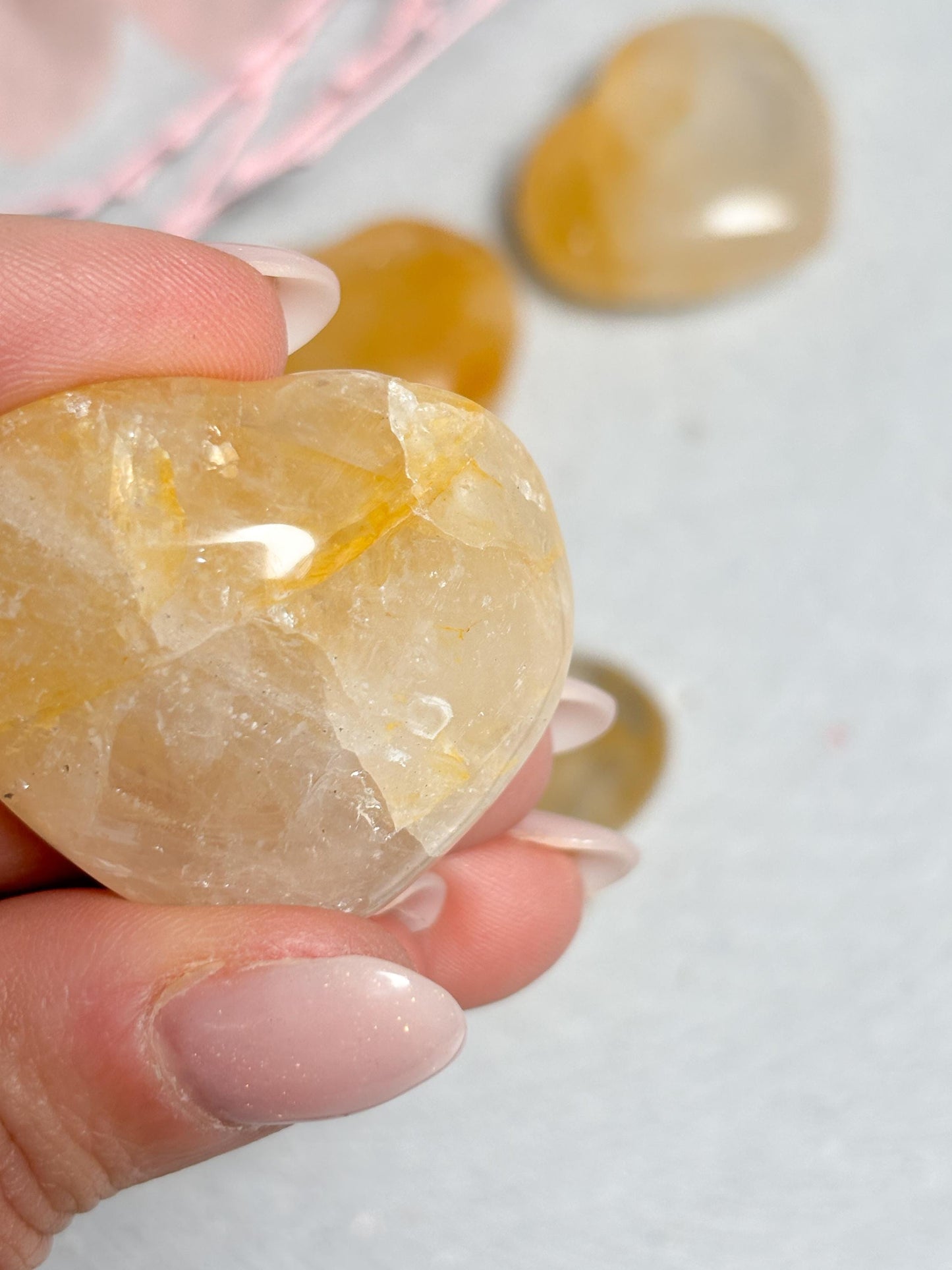 Golden Healer Deko Herz mit sanftem Schimmer Naturstein Herz ca. 33,7 cm Kristall Deko & Geschenkidee für Energie und Harmonie