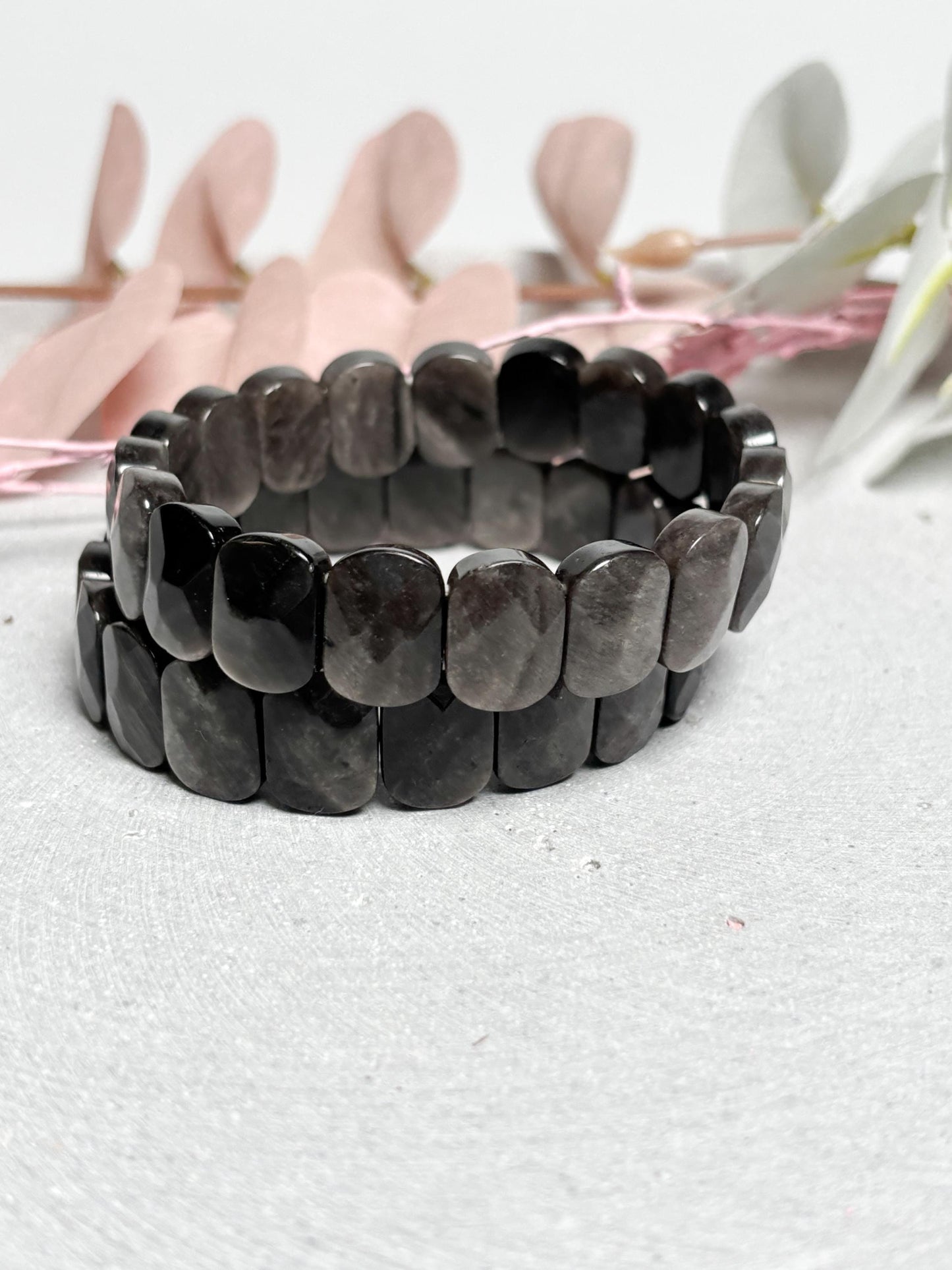 Armreif aus Silber Obsidian ca. 18 cm, elastisch, facettierte rechteckige Perlen, Edelstein Armband Kristall