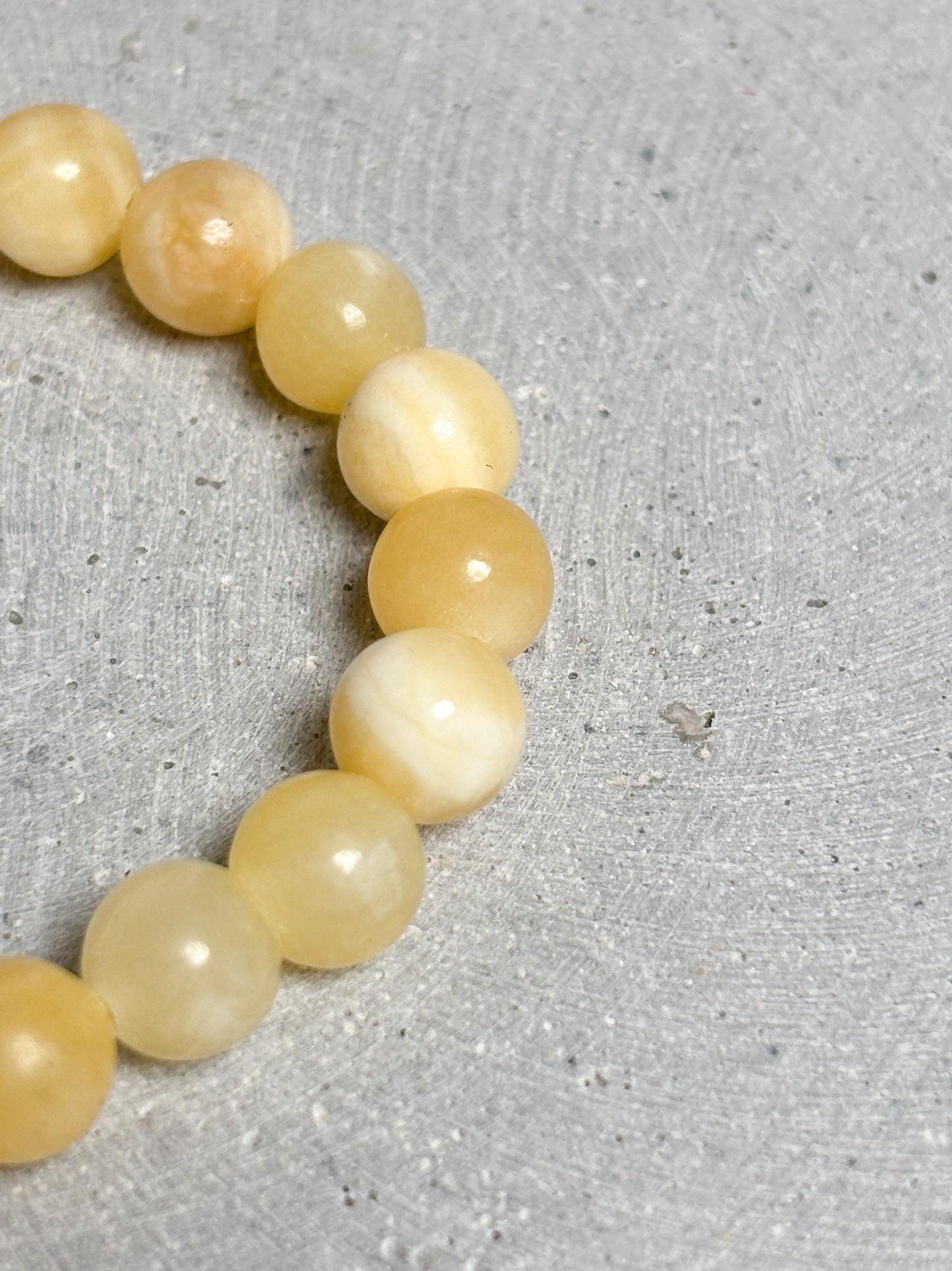 gelber Calcit Armband elastisches Edelstein Armband mit 6 oder 8 mm runden Perlen, Kristall Schmuck, Naturstein