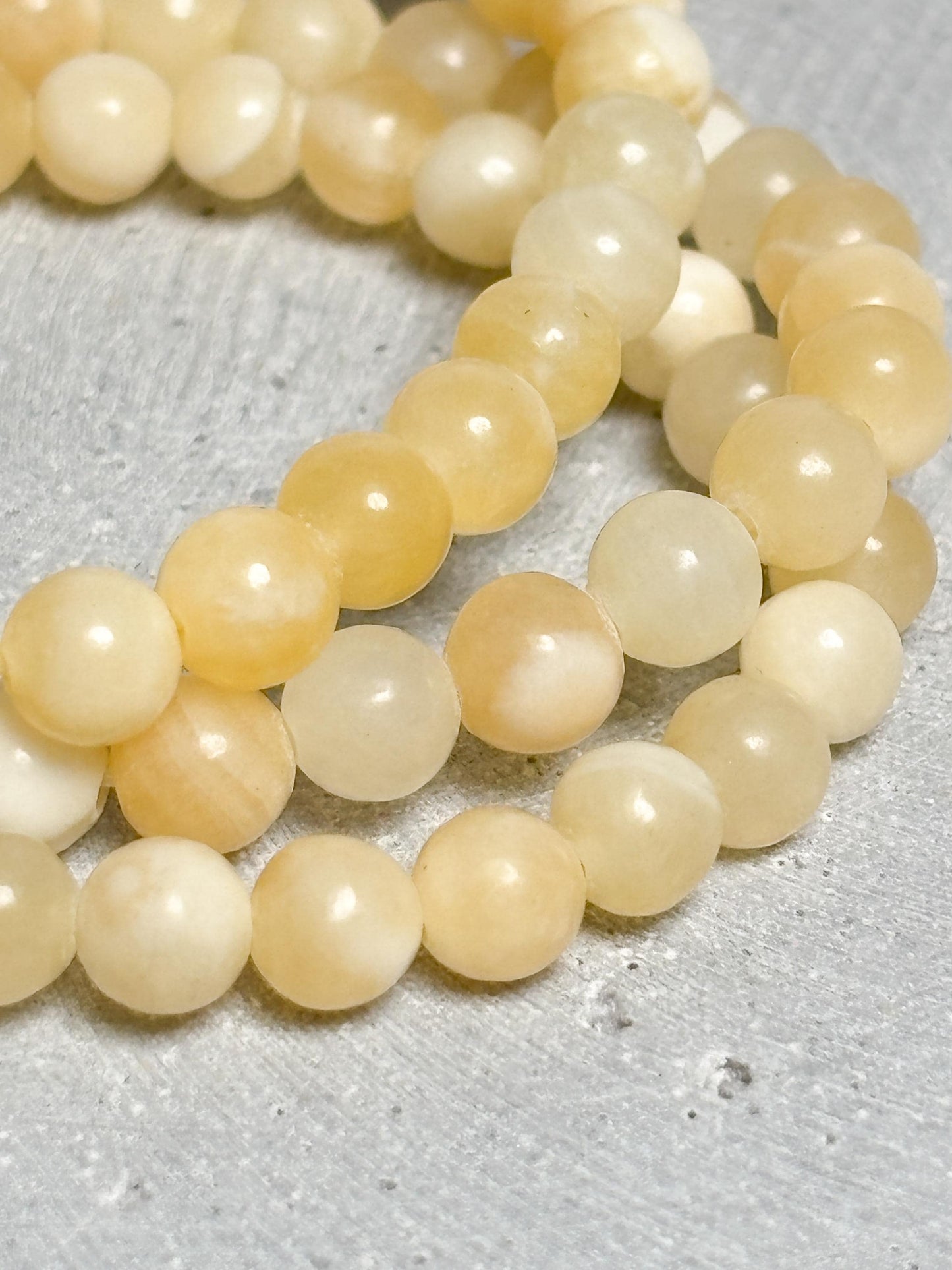 gelber Calcit Armband elastisches Edelstein Armband mit 6 oder 8 mm runden Perlen, Kristall Schmuck, Naturstein