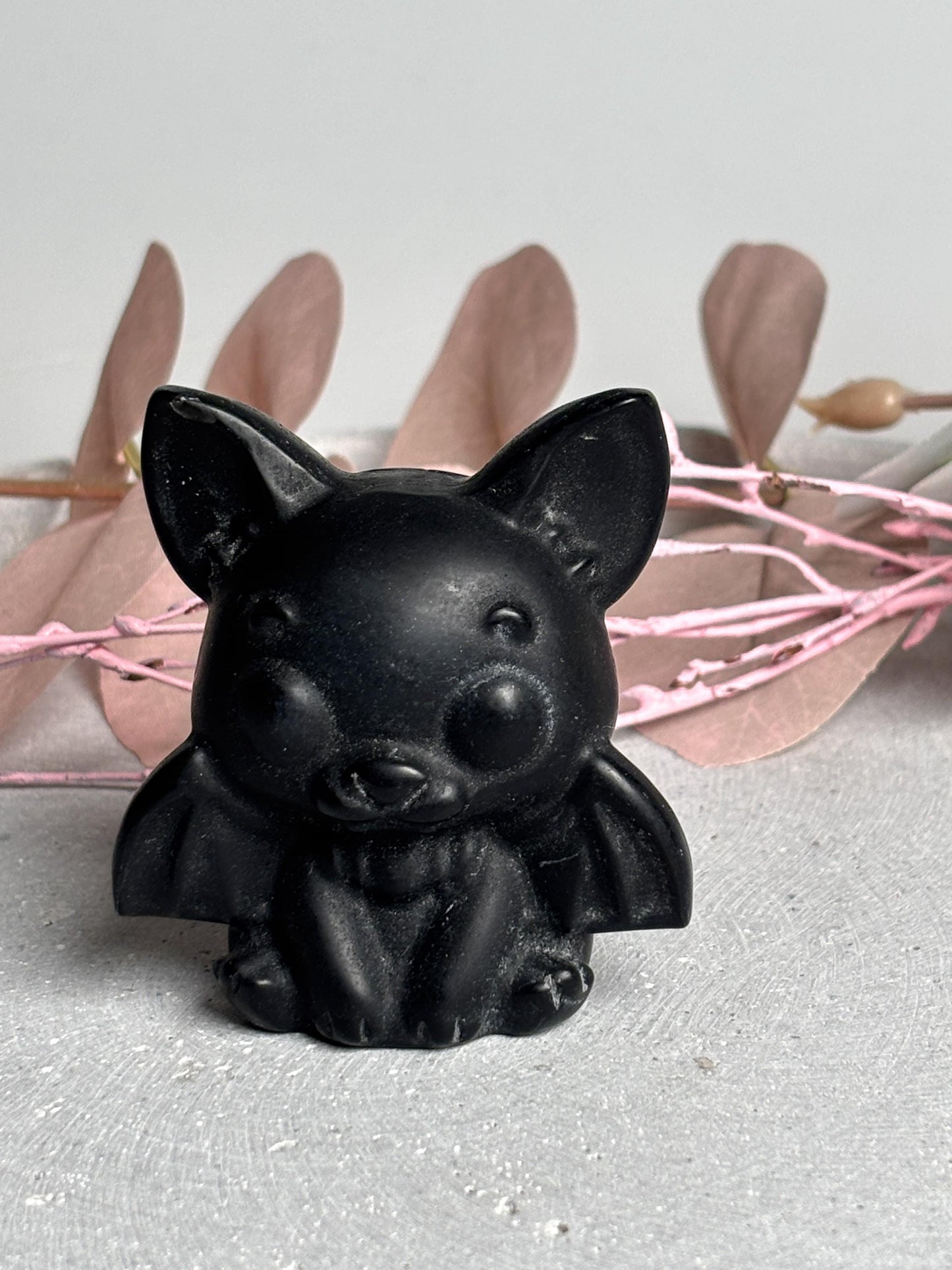 Fledermaus Figur Obsidian schwarz kleine Dekofigur aus Naturstein, poliert, ca. 5,7 cm, Obsidian Fledermaus, Edelsteinfigur, Kristall Deko
