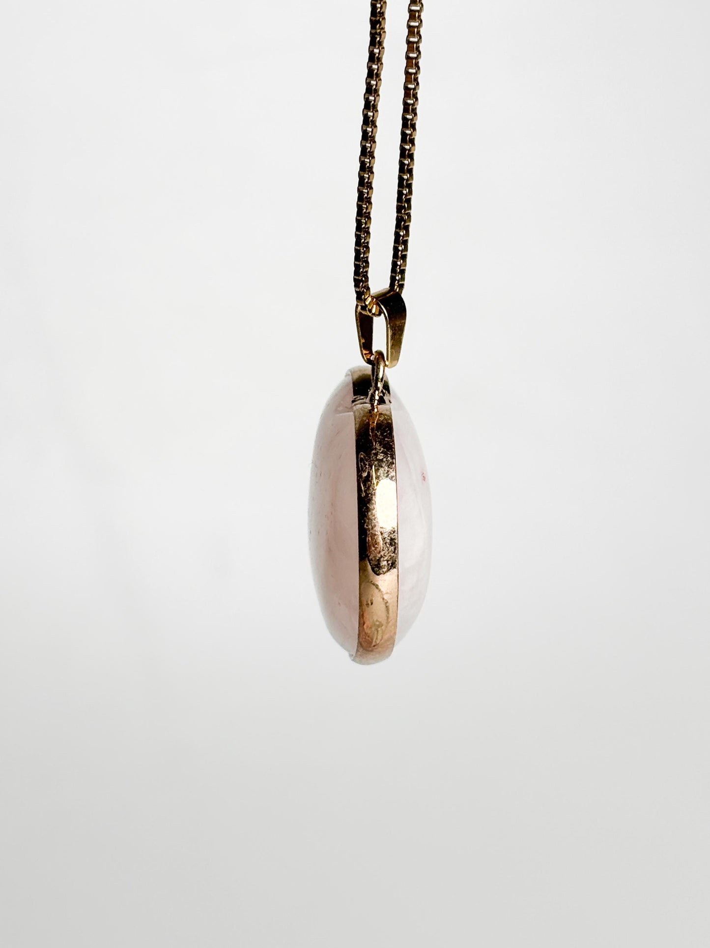 Rosenquarz Herz Anhänger  goldfarbene Fassung, Edelstein Anhänger für Ketten, Kristall Schmuck, Herzstein Anhänger