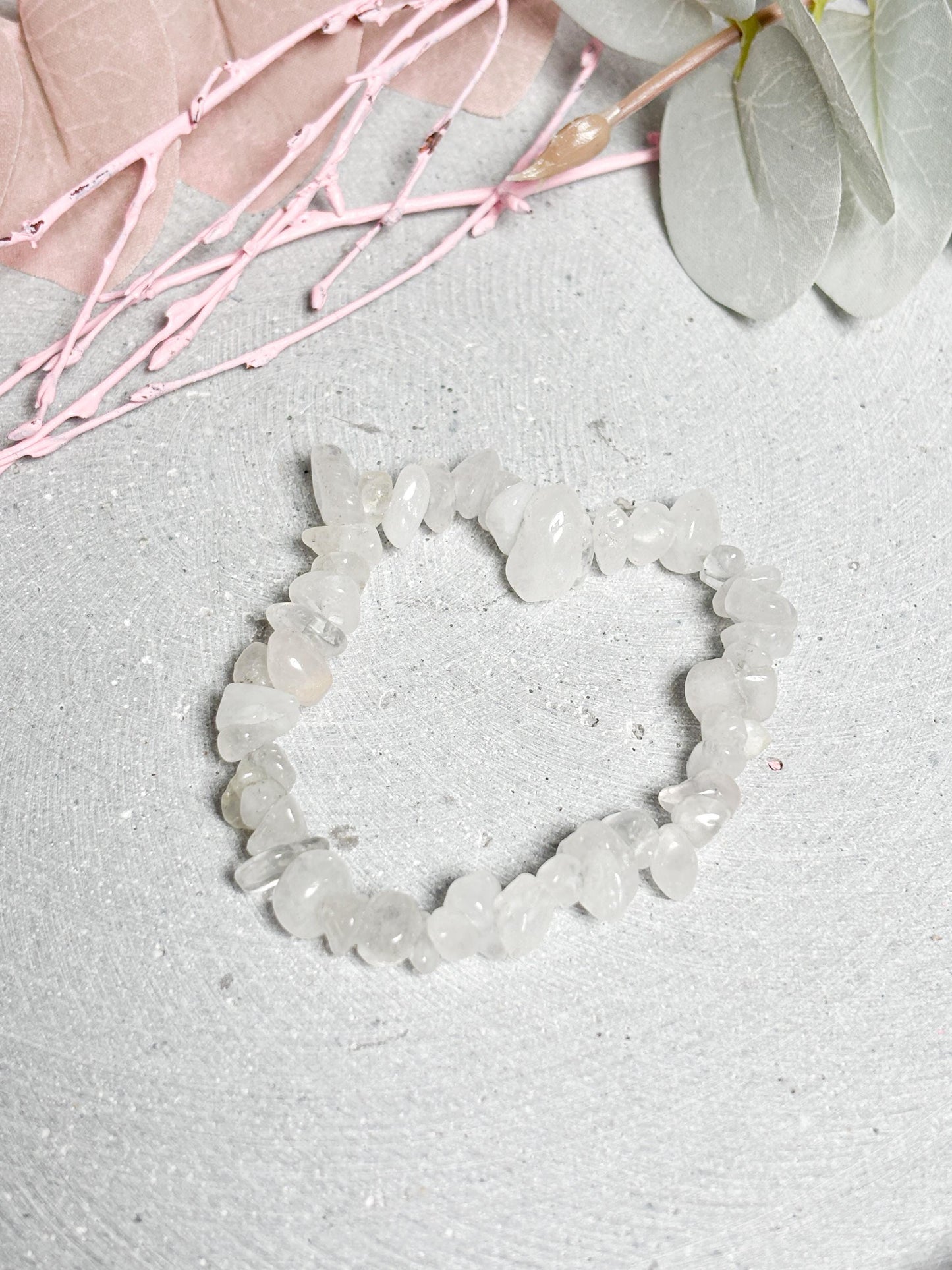 Bergkristall Splitterarmband elastisches Edelstein Armband ca. 17,5 cm, milchig klar, Kristall Schmuck, Naturstein Armband 8 mm