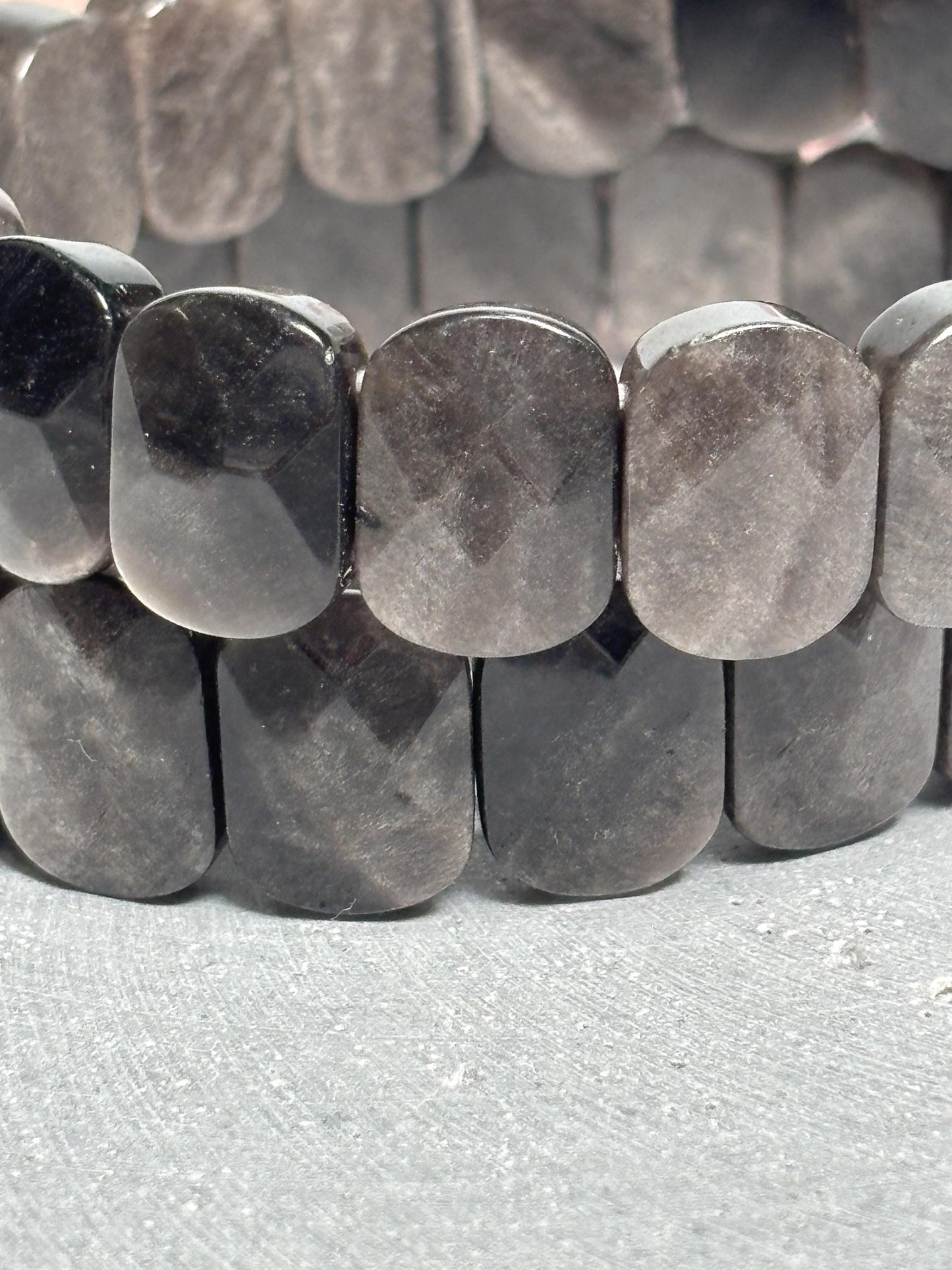 Armreif aus Silber Obsidian ca. 18 cm, elastisch, facettierte rechteckige Perlen, Edelstein Armband Kristall