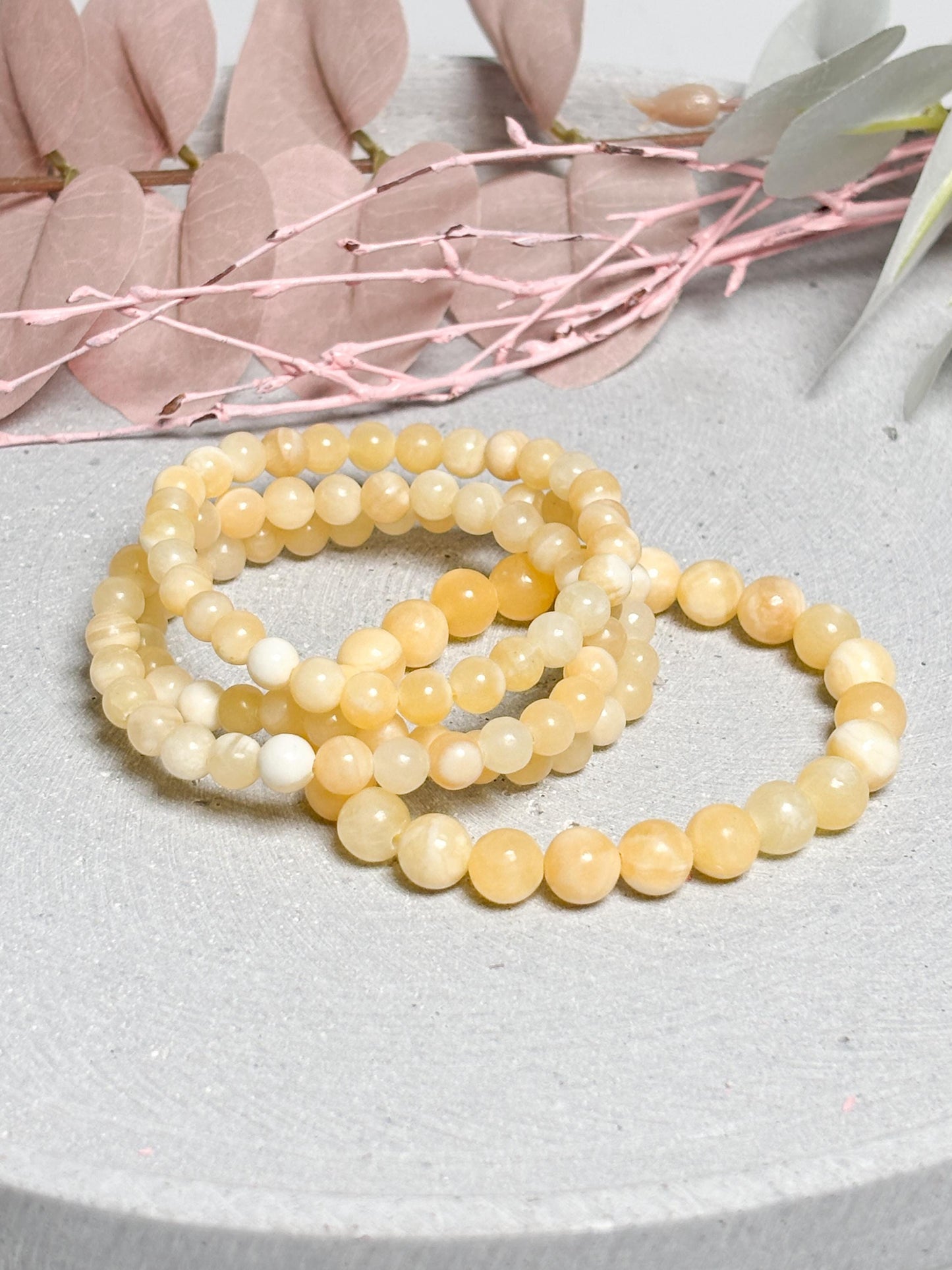 gelber Calcit Armband elastisches Edelstein Armband mit 6 oder 8 mm runden Perlen, Kristall Schmuck, Naturstein