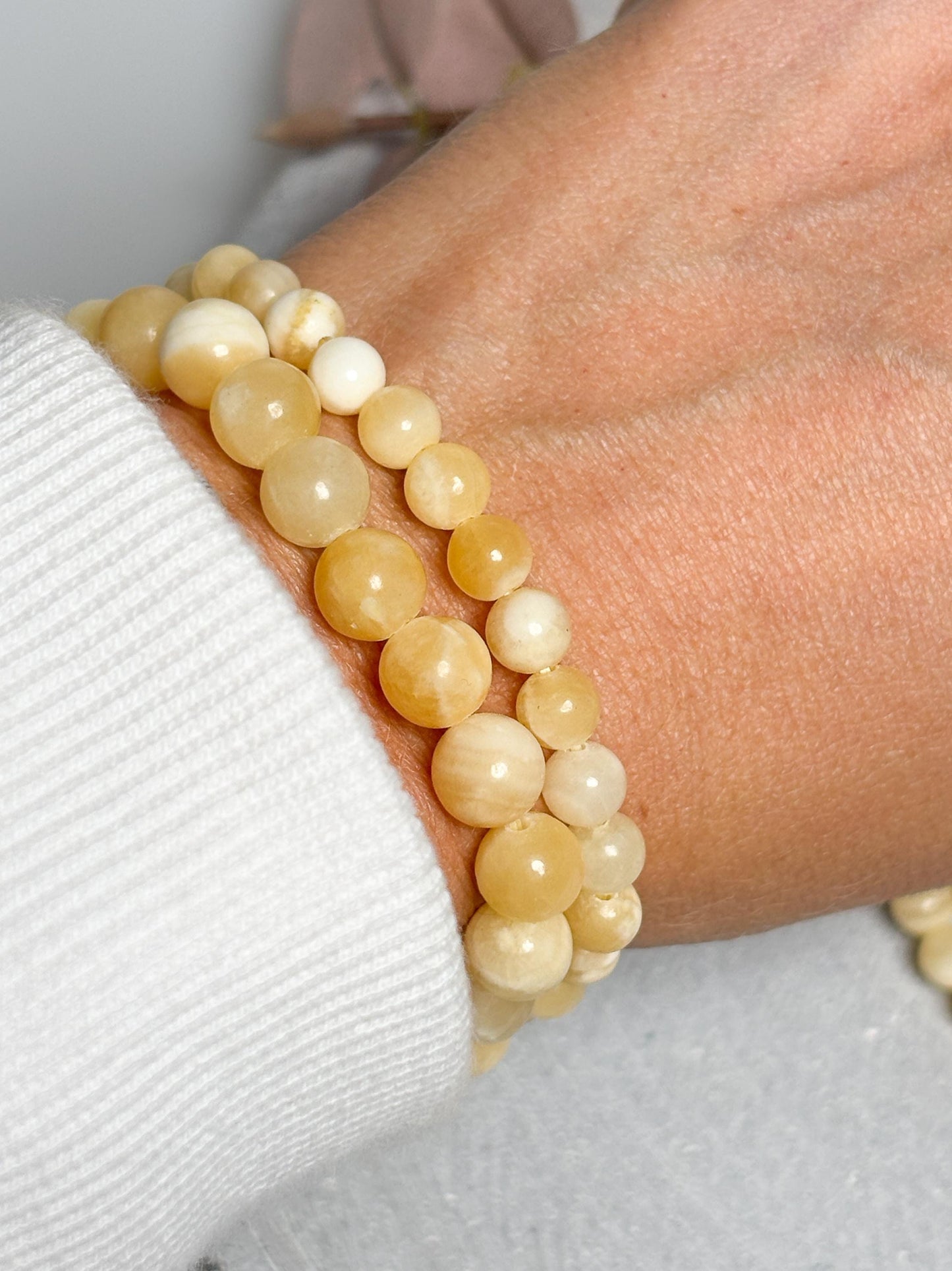 gelber Calcit Armband elastisches Edelstein Armband mit 6 oder 8 mm runden Perlen, Kristall Schmuck, Naturstein