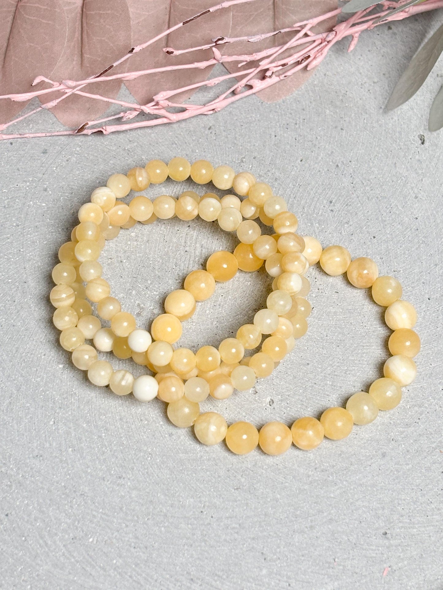 gelber Calcit Armband elastisches Edelstein Armband mit 6 oder 8 mm runden Perlen, Kristall Schmuck, Naturstein