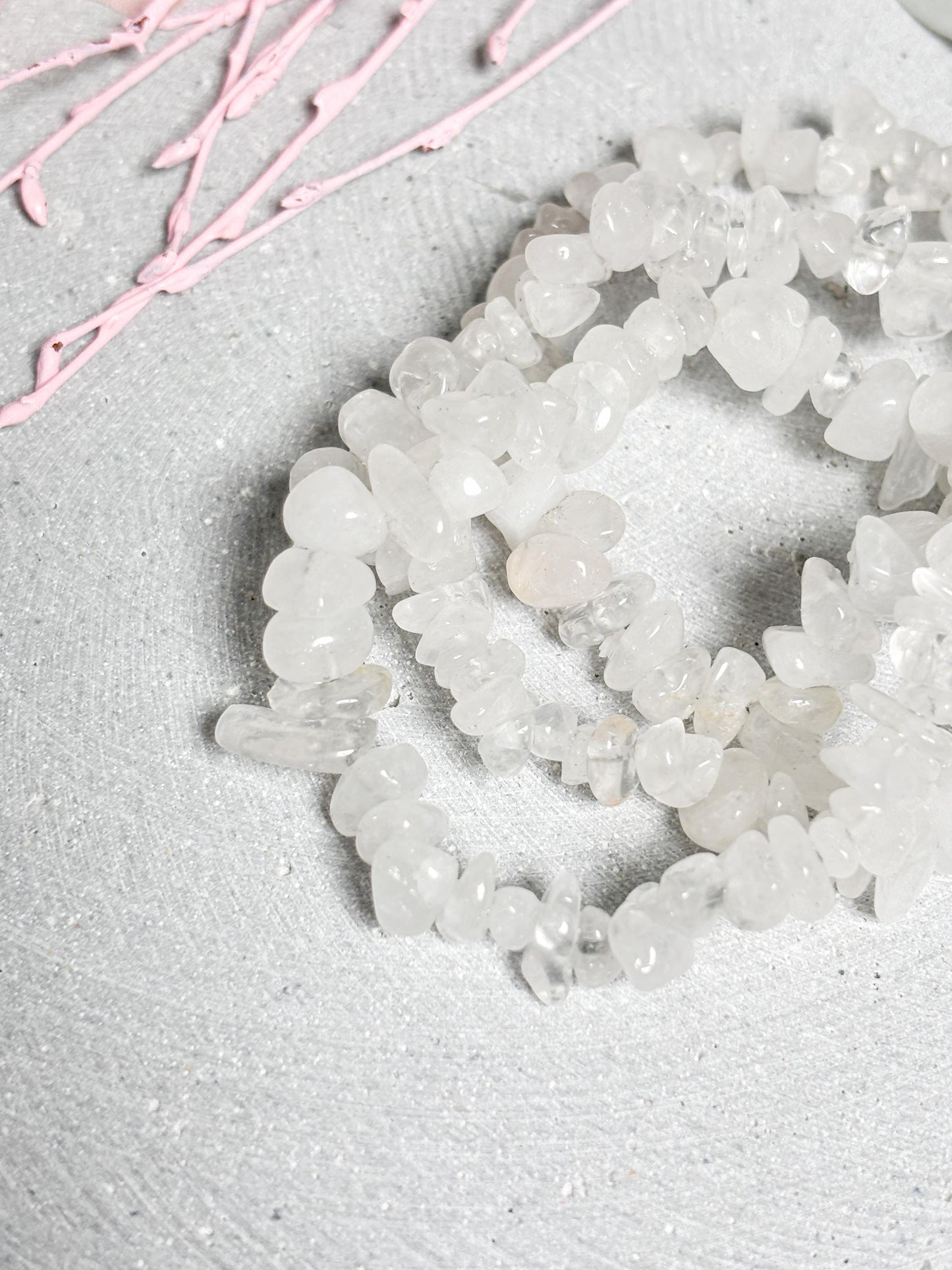 Bergkristall Splitterarmband elastisches Edelstein Armband ca. 17,5 cm, milchig klar, Kristall Schmuck, Naturstein Armband 8 mm