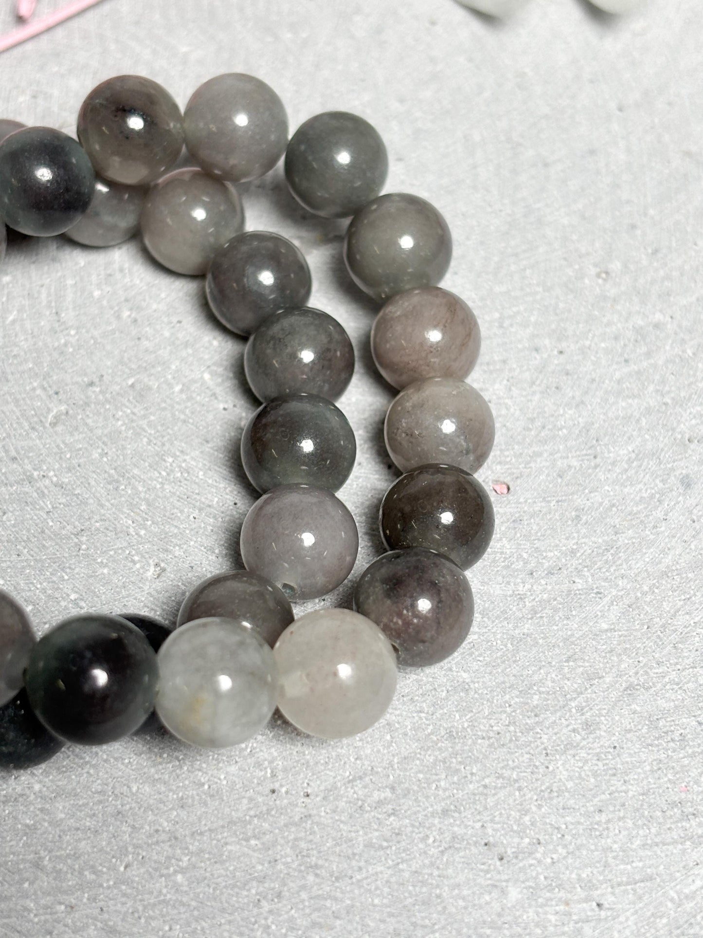 Grauer Achat Armband  elastisches Perlenarmband mit 10 mm runden Perlen, ca. 17,5 cm, Edelstein Schmuck, Naturstein Armband