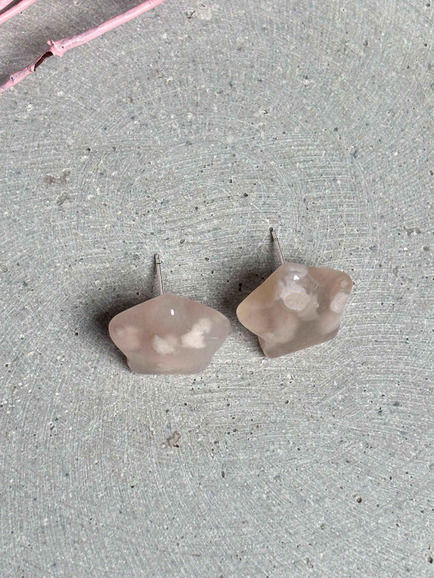 Blumenachat Stern Ohrringe ca 1,7 cm chunky Edelstein Ohrstecker Naturstein rosa grau Statement Schmuck
