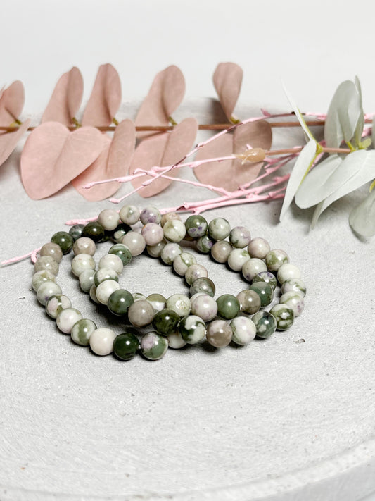 Lucky Jade Armband elastisch 8 mm grün weiß flieder Edelstein Perlenarmband Naturstein Schmuck 17,5 cm