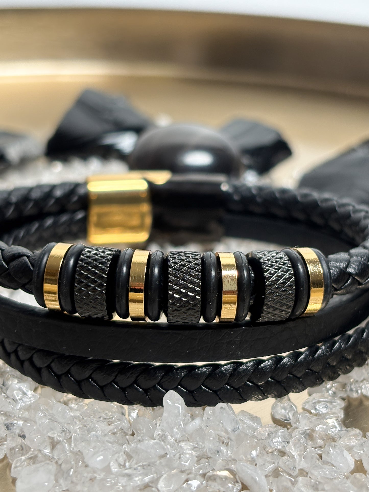 Geflochtenes Lederarmband Herren – Schwarz & Gold, Edelstahl, 3-lagig, 21 cm