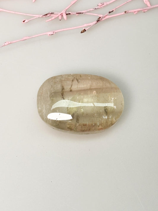 Citrin Handstein Palmstone gelb Naturstein poliert