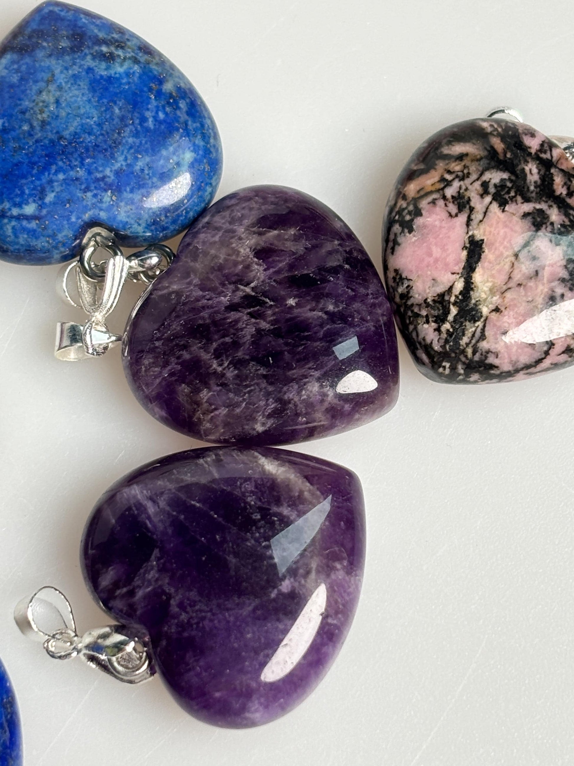 Edelstein Herz Anhänger Lapislazuli Amethyst Rhodonit Naturstein