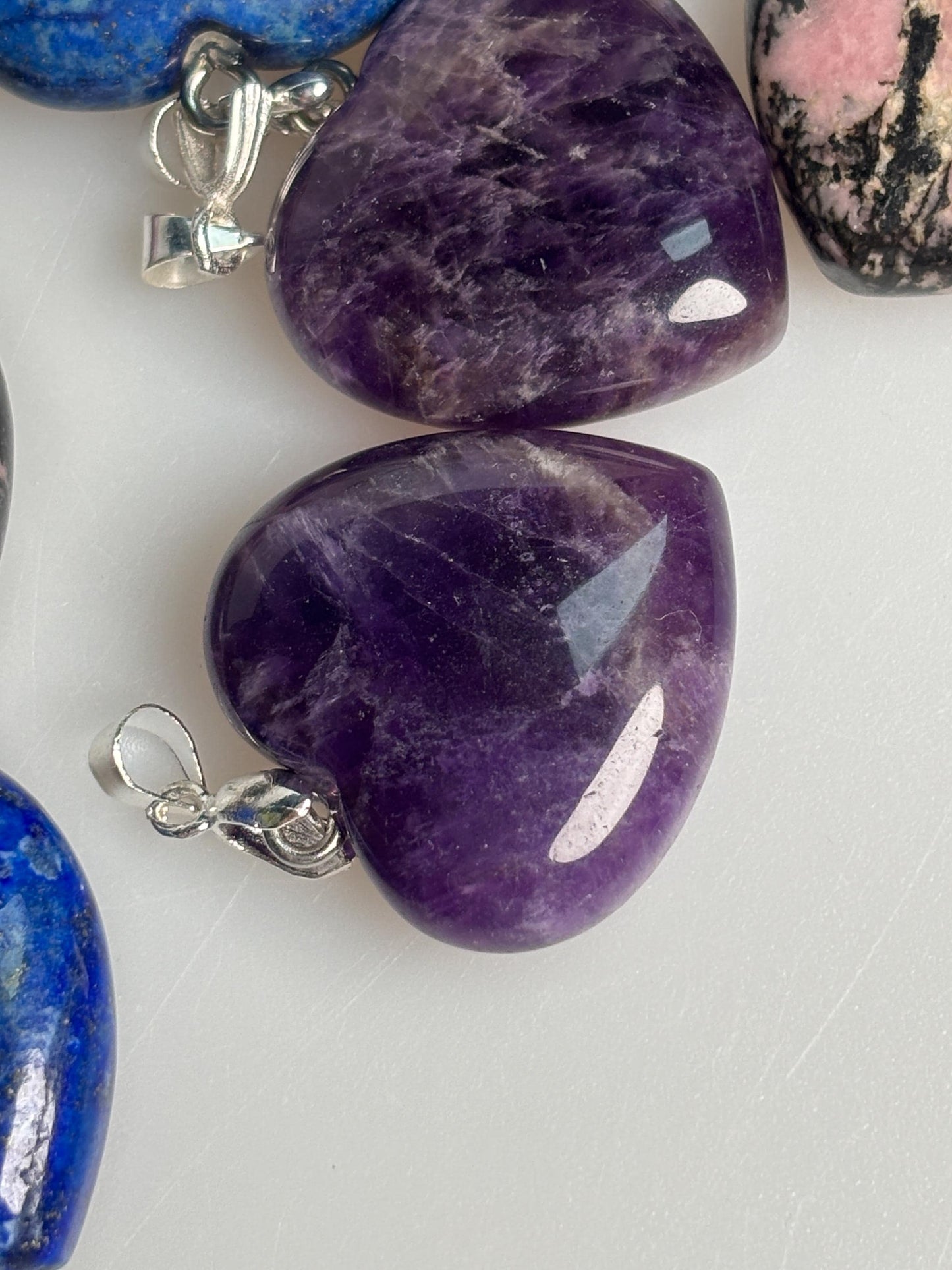 Edelstein Herz Anhänger Lapislazuli Amethyst Rhodonit Naturstein