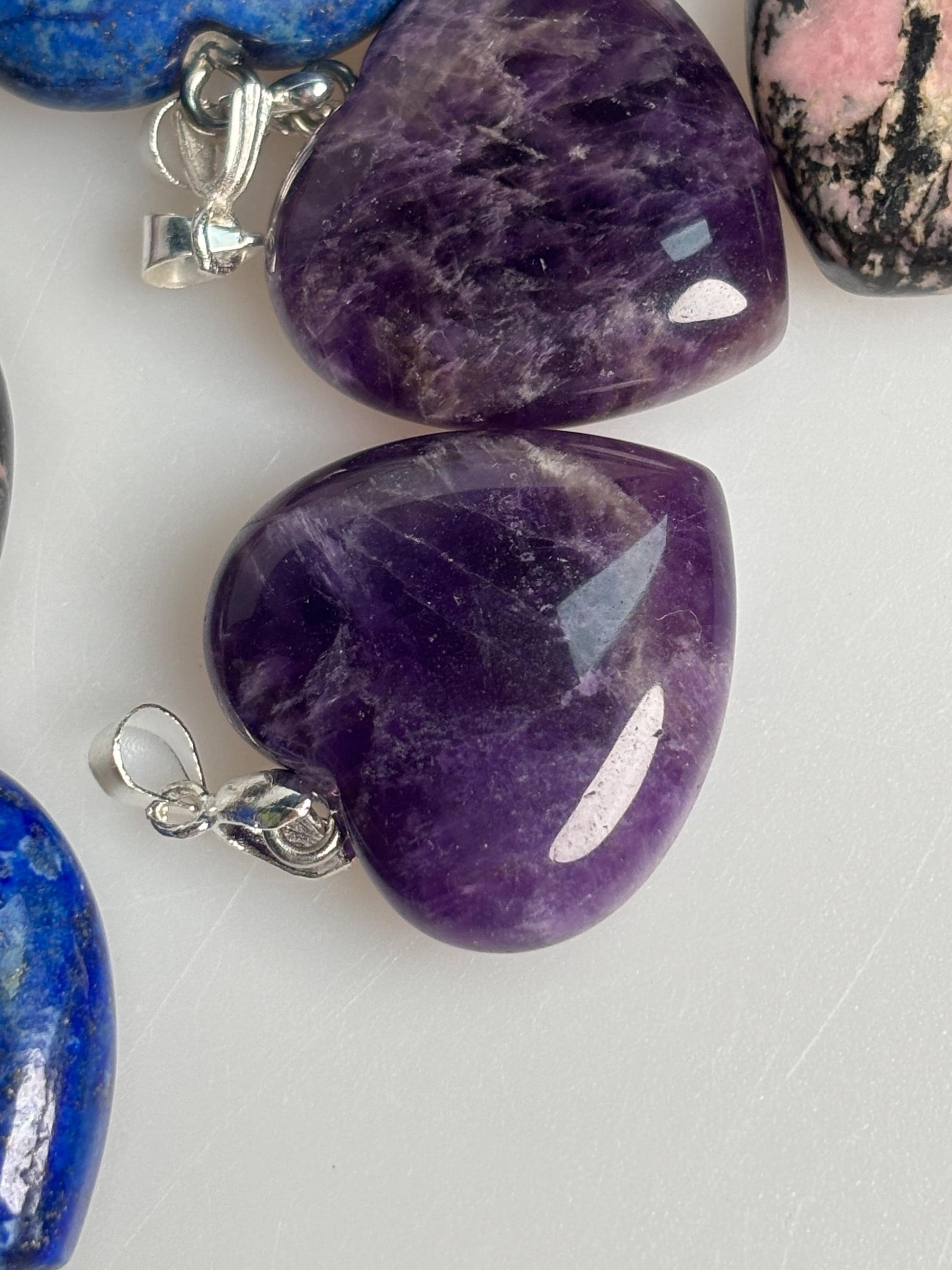 Edelstein Herz Anhänger Lapislazuli Amethyst Rhodonit Naturstein
