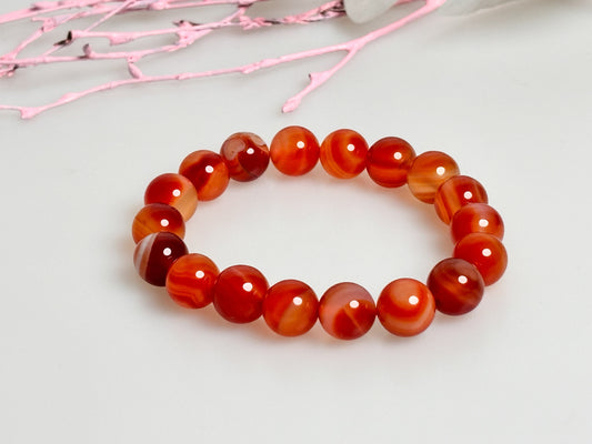 Rot Karneol Perlenarmband 8mm, Elastischer Schmuck, Handgefertigt, Natürliche Edelstein Kette – 17,5 cm Länge.