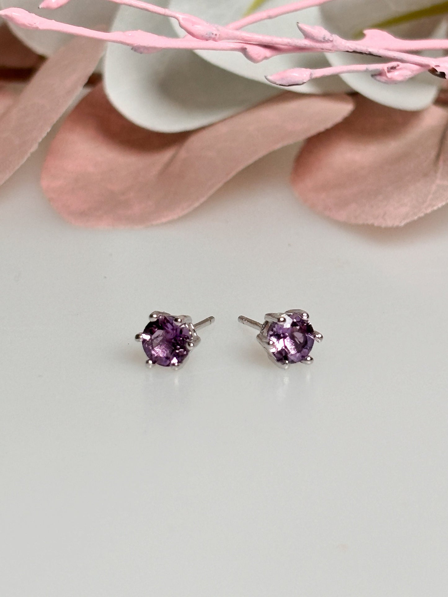 Elegant faceted amethyst stud earrings in silver setting, 4.4mm – Perfect for intuitive Pisces, root chakra healing