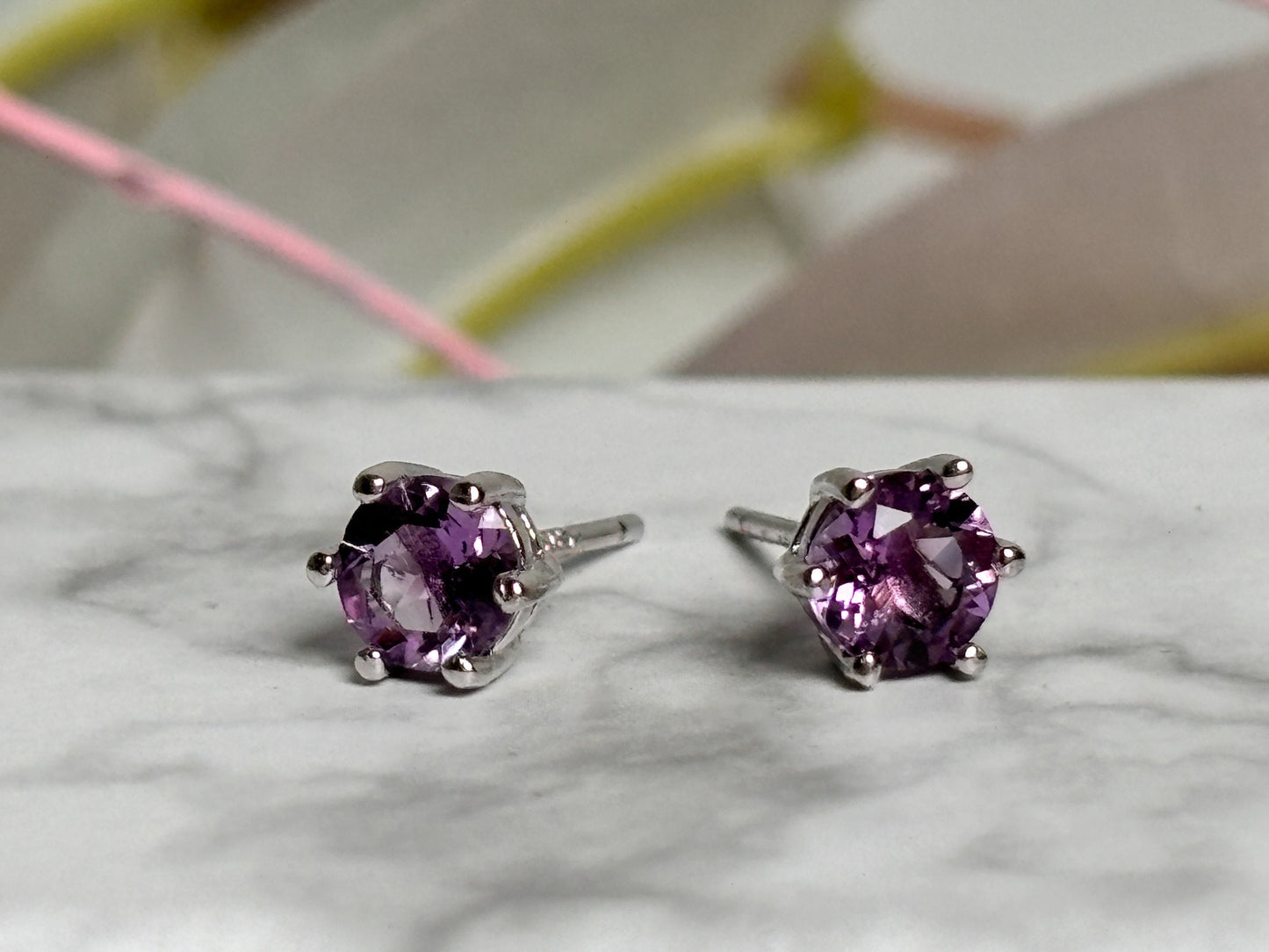 Elegant faceted amethyst stud earrings in silver setting, 4.4mm – Perfect for intuitive Pisces, root chakra healing