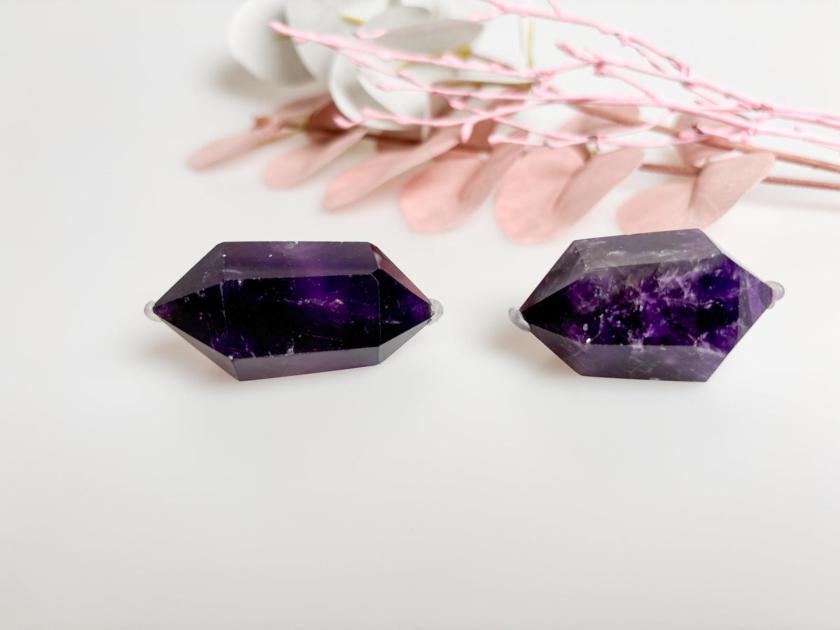 Amethyst Doppelspitze Kristall  - Heilstein, Meditation, Energiearbeit, natürliche Edelstein Spitze