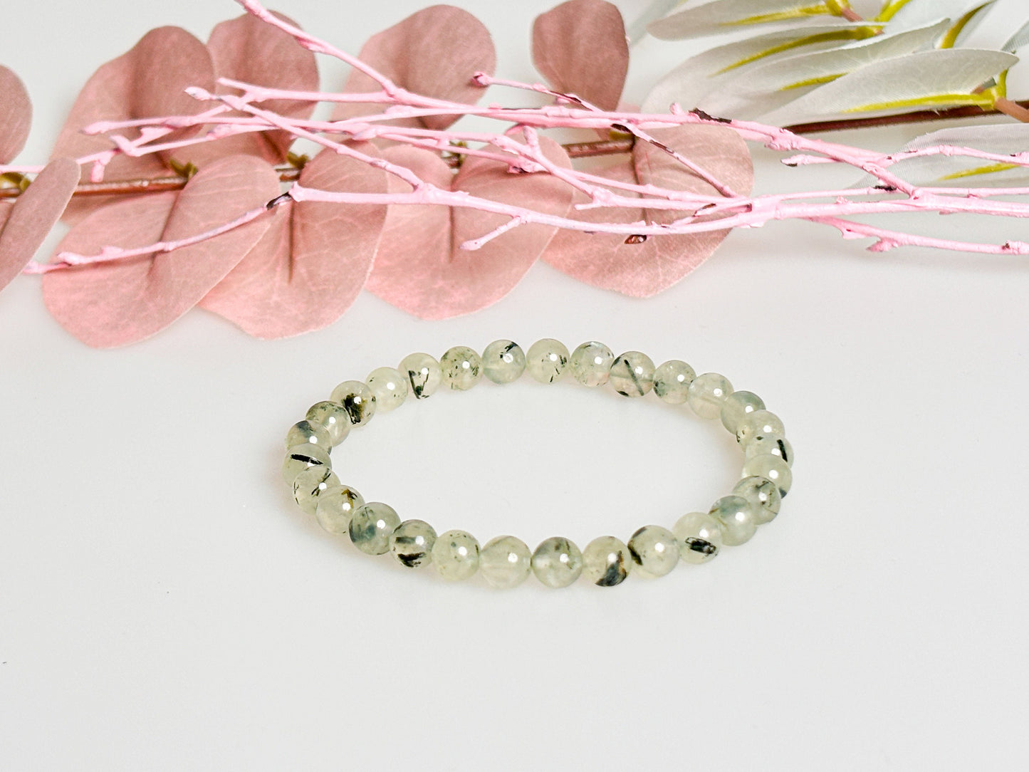 Elastisches Prehnite Perlenarmband 6mm, 17,5cm Länge  Handgemachtes Schmuckstück  Edelsteinarmband Geschenk