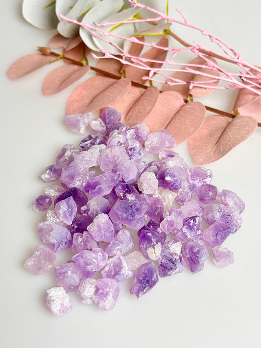 Amethyst rough stone chips small – Perfect for water energization &amp; decoration – Energetic healing stones for the home