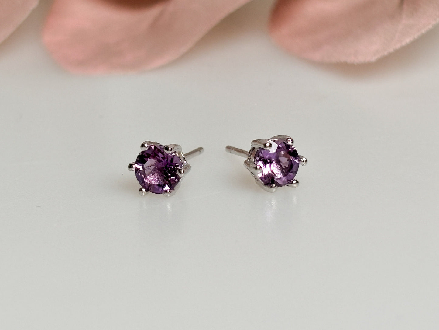 Elegant faceted amethyst stud earrings in silver setting, 4.4mm – Perfect for intuitive Pisces, root chakra healing