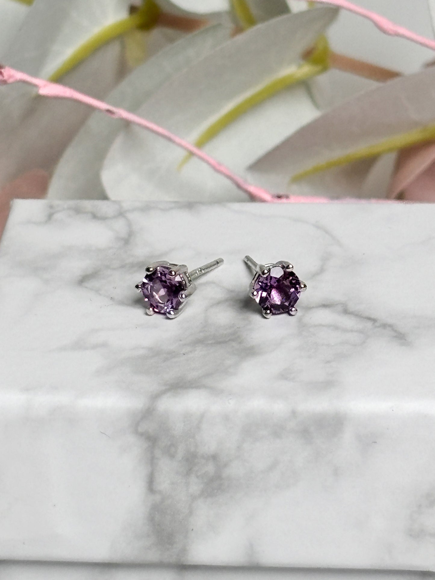 Elegant faceted amethyst stud earrings in silver setting, 4.4mm – Perfect for intuitive Pisces, root chakra healing