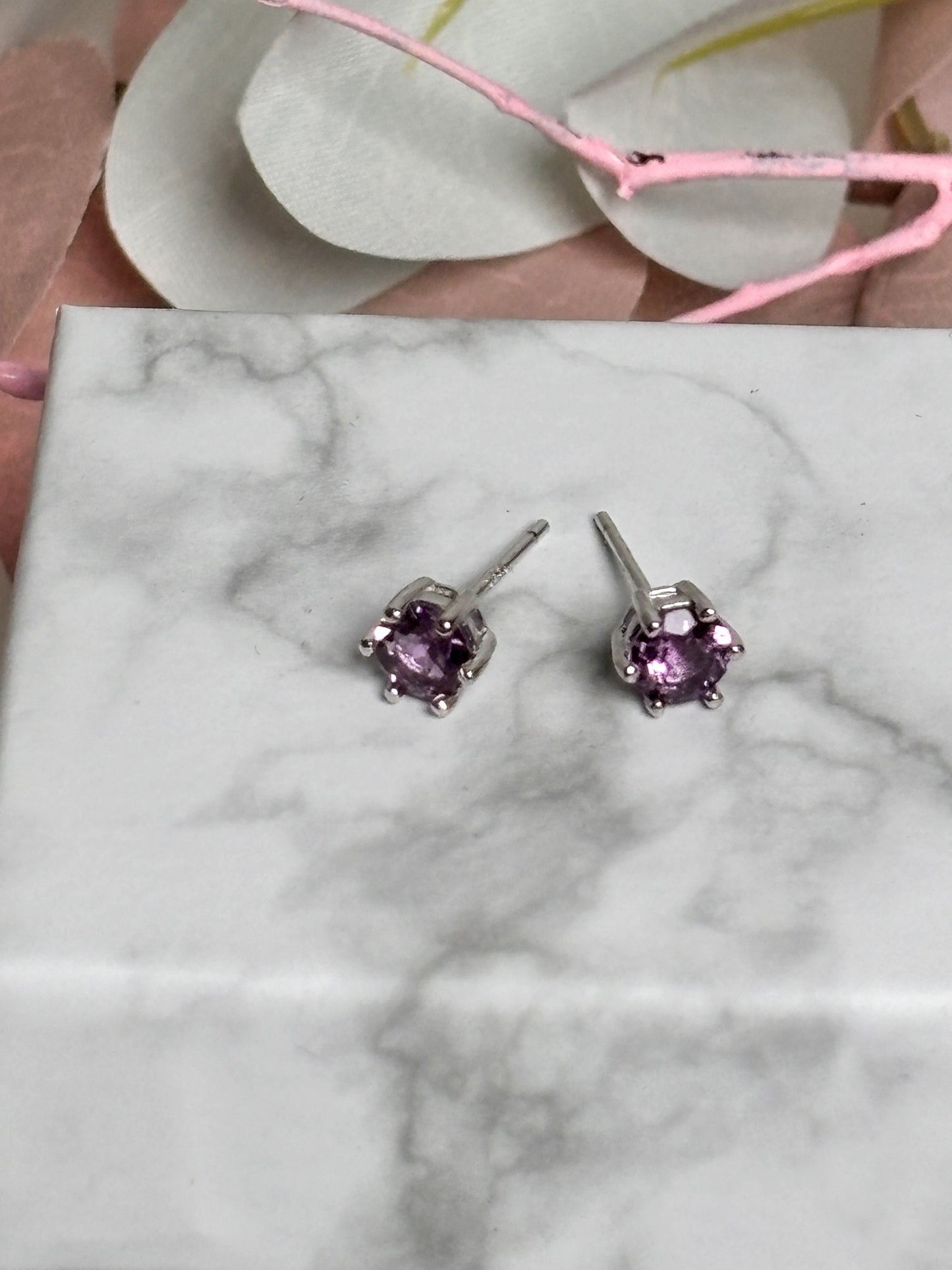 Elegant faceted amethyst stud earrings in silver setting, 4.4mm – Perfect for intuitive Pisces, root chakra healing