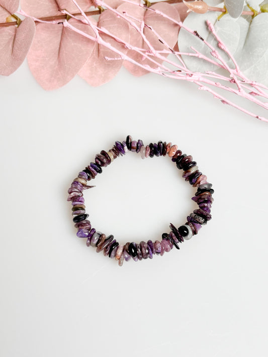 Elastic Charoite Chip Bracelet – Natural Charoite Crystals, Healing Stone Jewelry, Purple Bracelet, Gift Idea