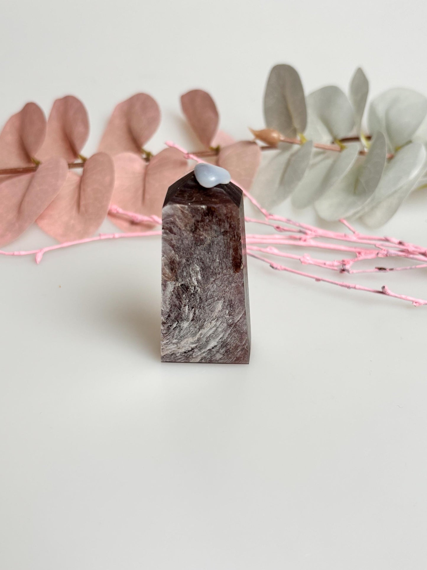 Beautiful purple mica tower with flash – natural stone crystal, sparkling healing stone, unique collector's item